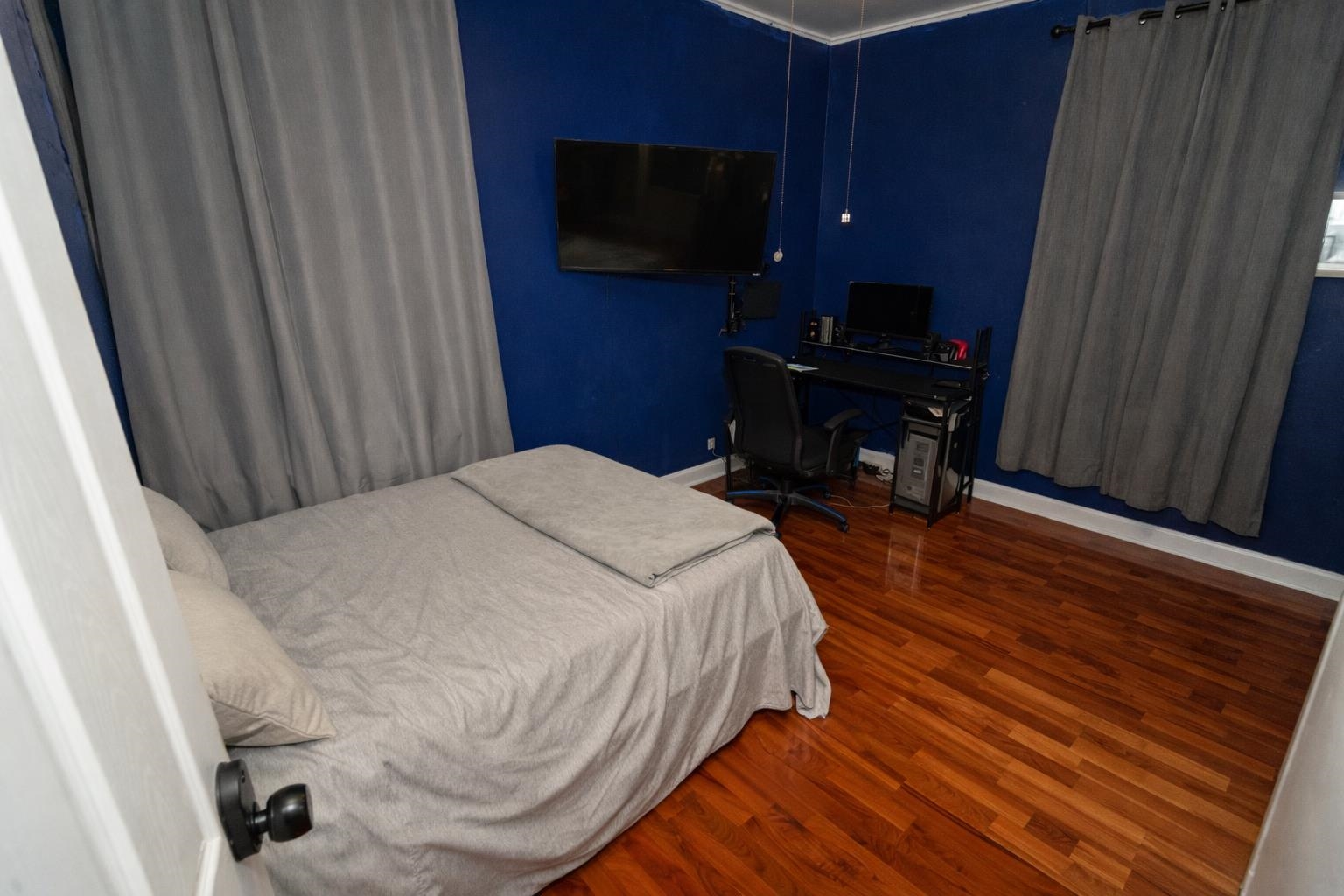 312 VAN NOSTRAND AVE