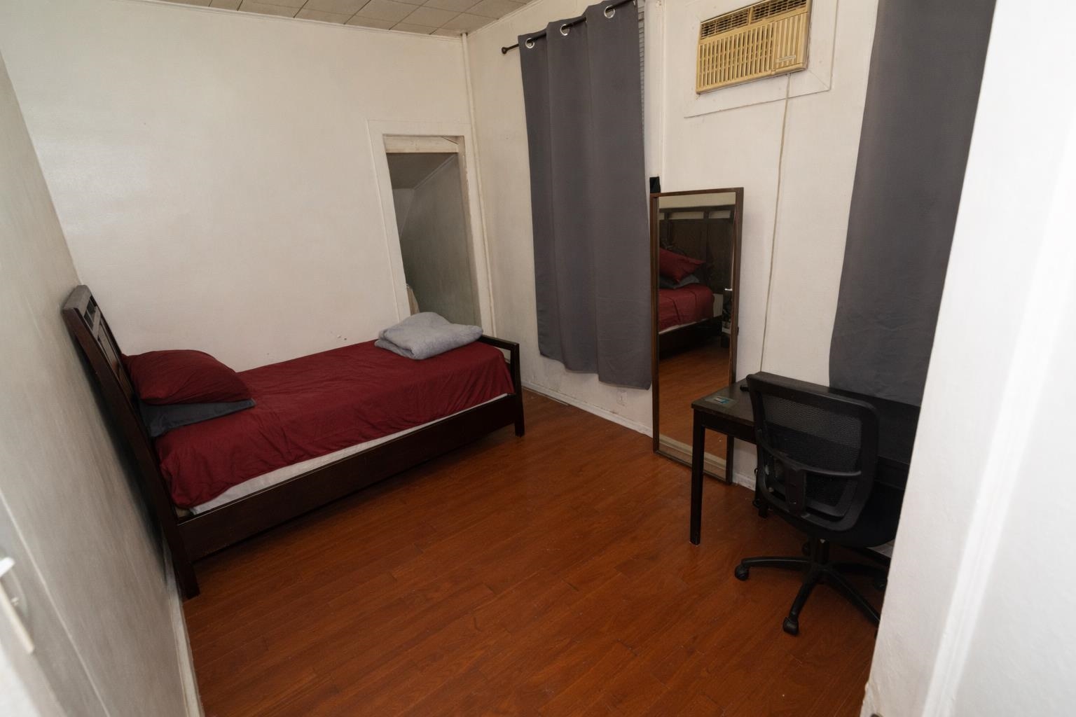 312 VAN NOSTRAND AVE - Photo 5