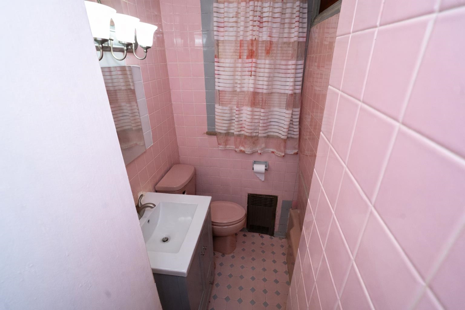 312 VAN NOSTRAND AVE