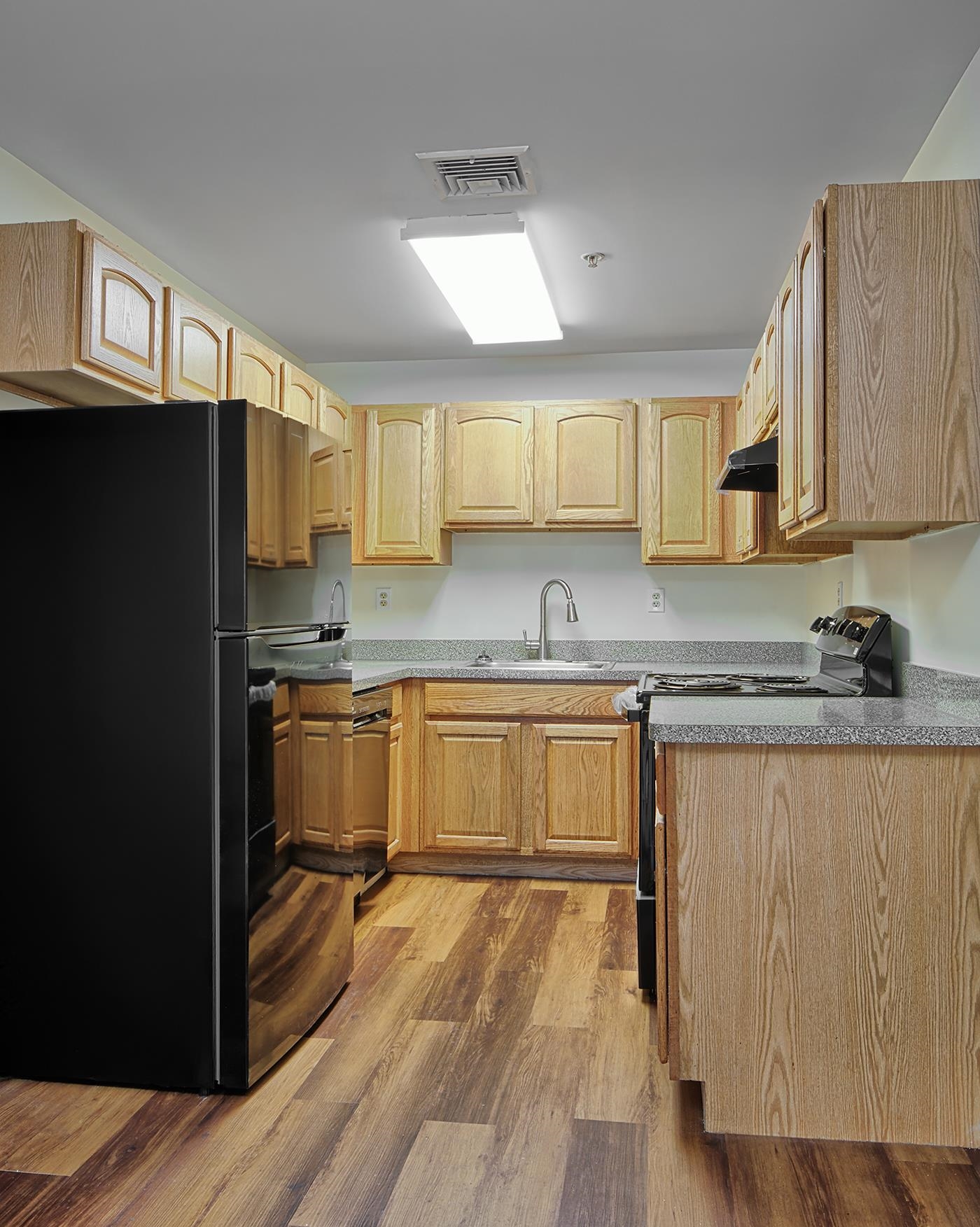 9 MADISON AVE - Photo 5