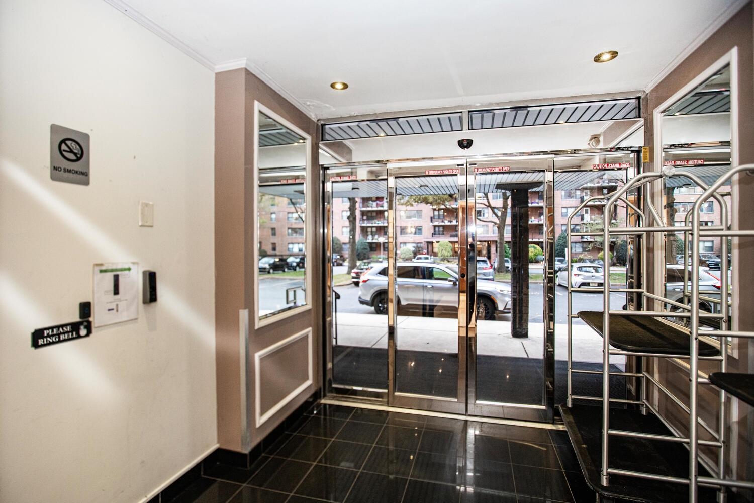 201 ST PAULS AVE - Photo 4