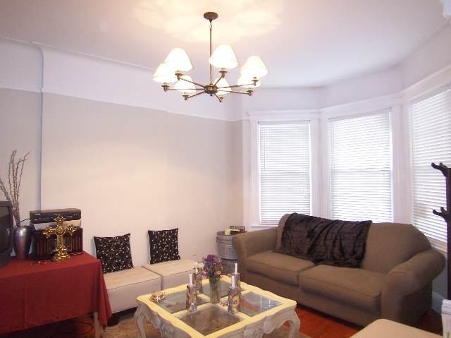 887 MONTGOMERY ST - Photo 2
