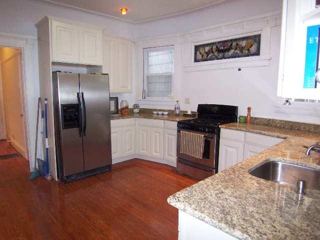 887 MONTGOMERY ST - Photo 4