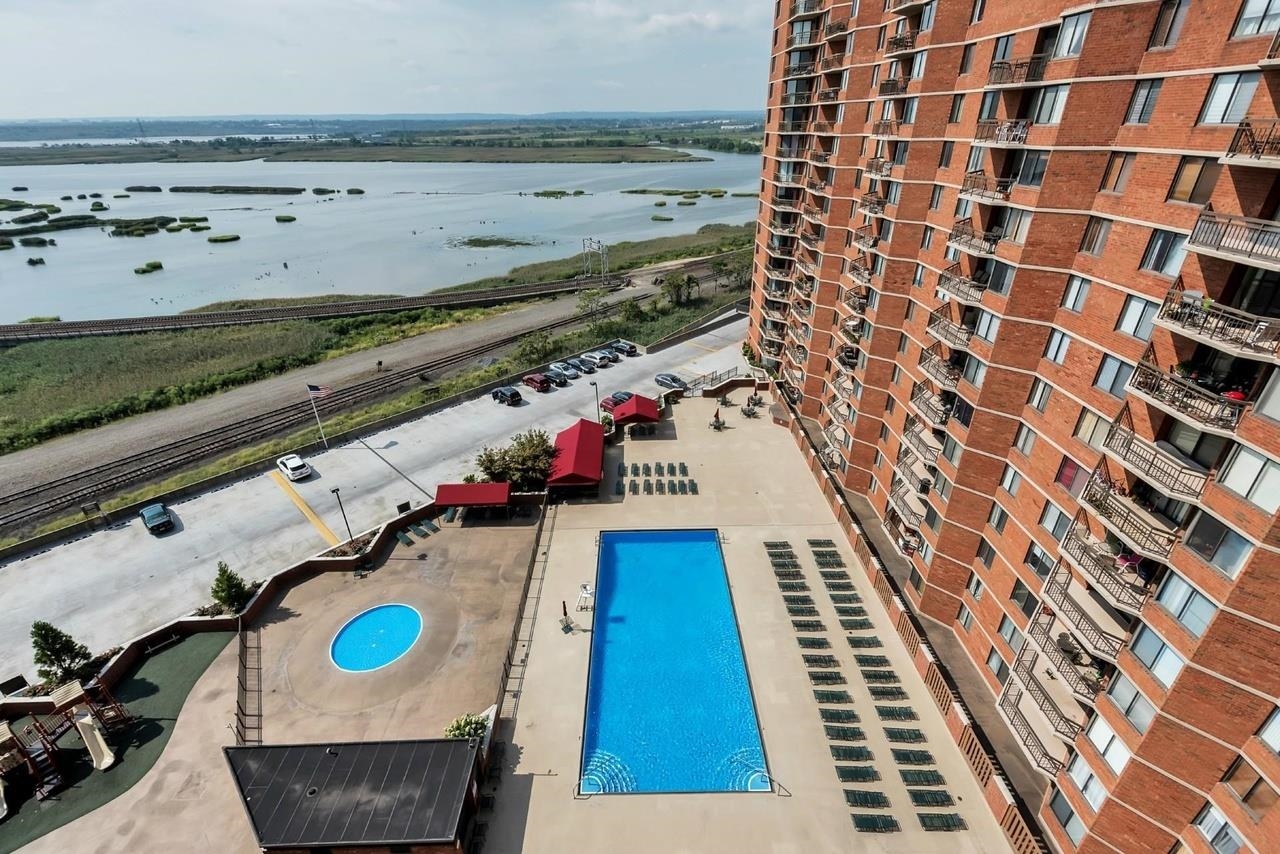 2138 HARMON COVE TOWER