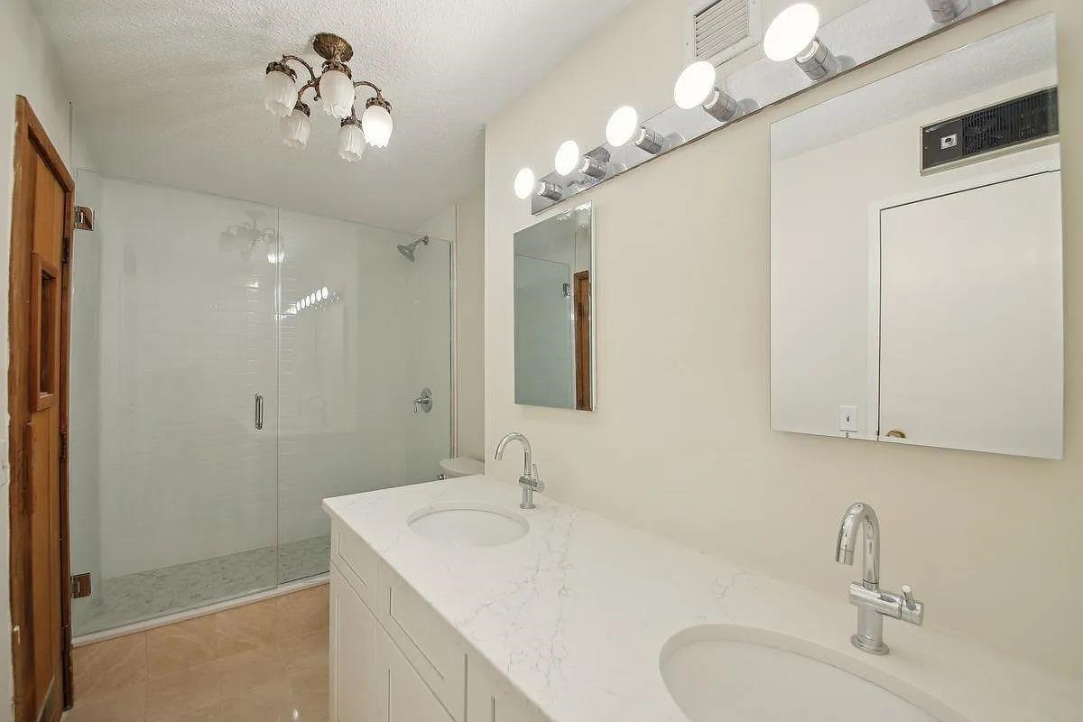 2138 HARMON COVE TOWER