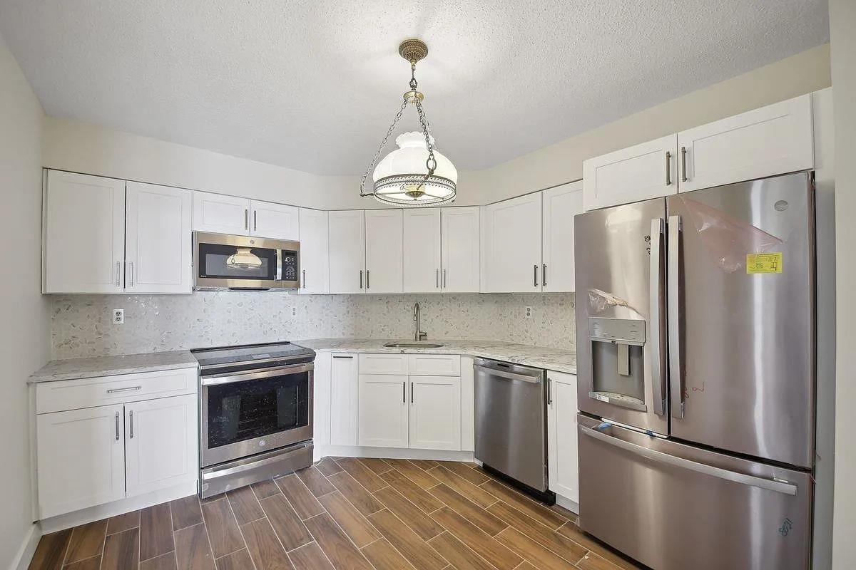 2138 HARMON COVE TOWER
