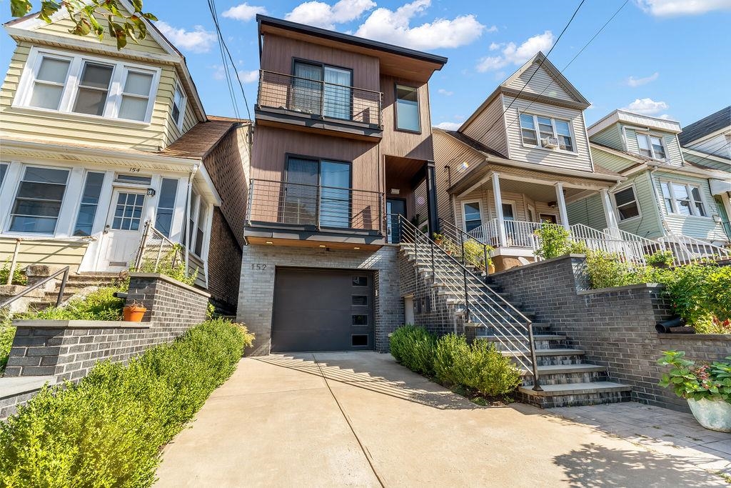 152 BEACH ST - Photo 1