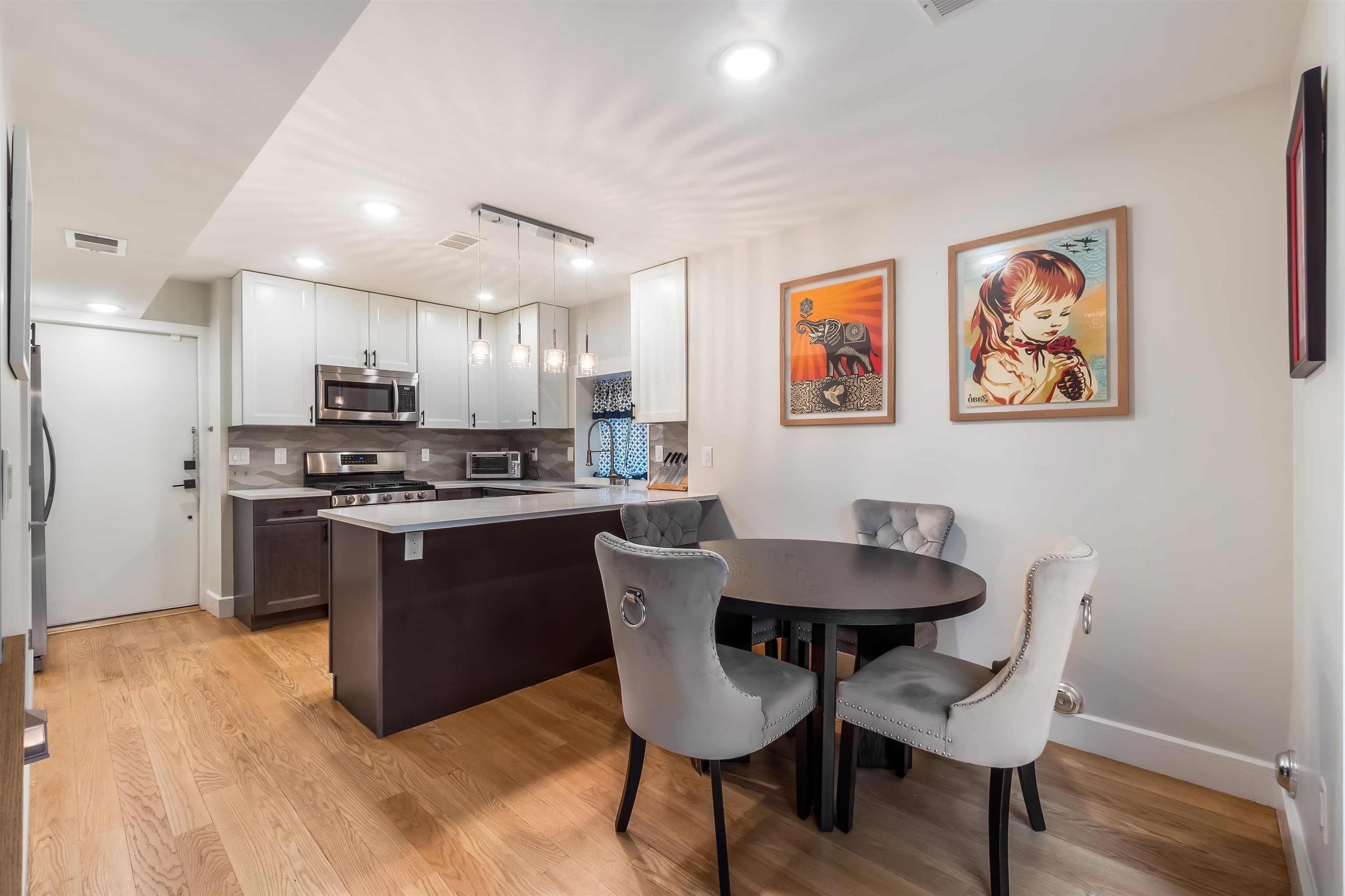 152 BEACH ST - Photo 2