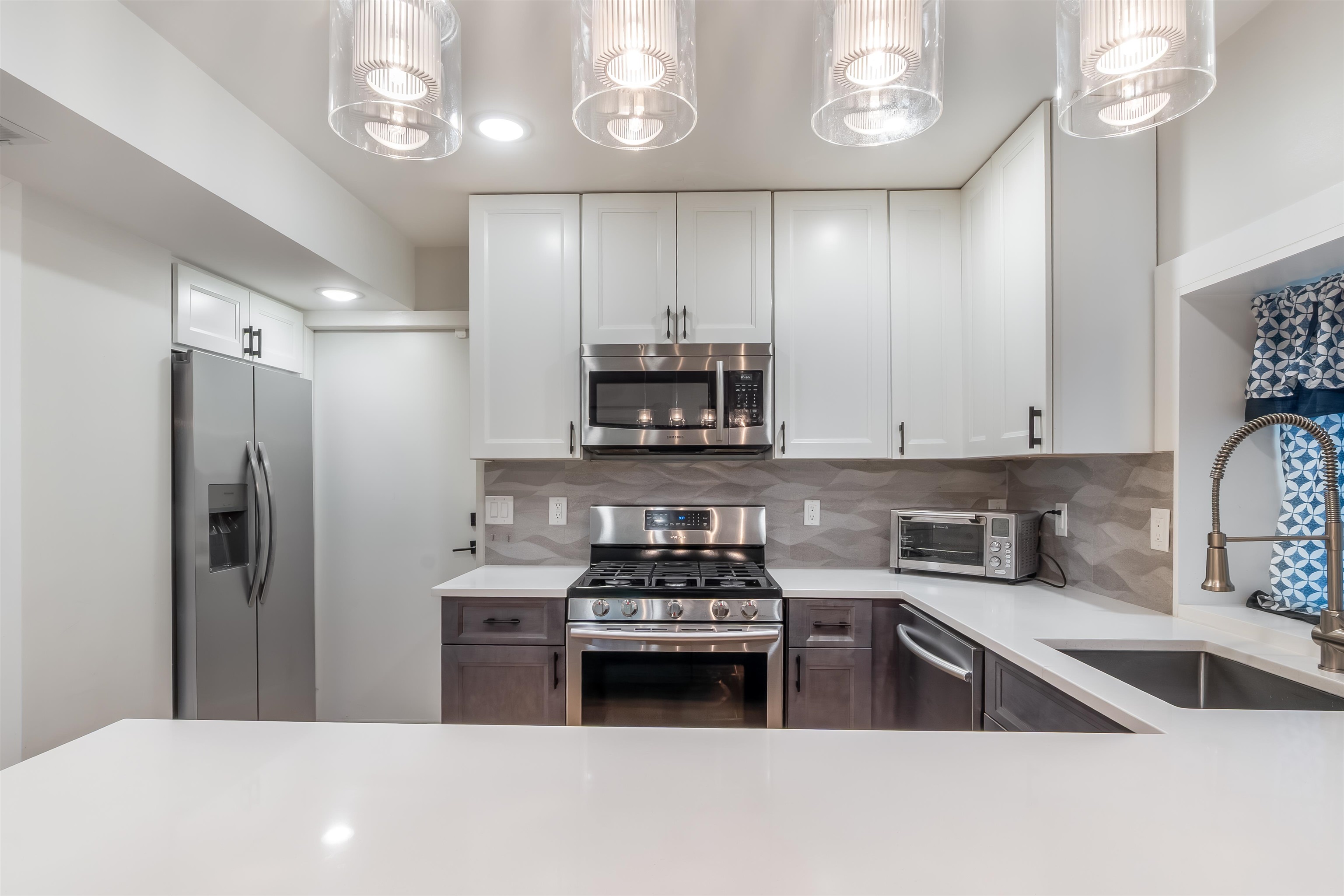 152 BEACH ST - Photo 5