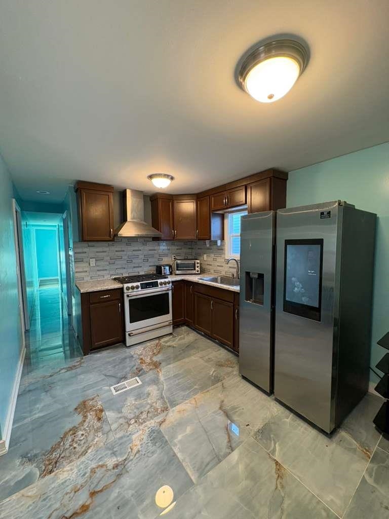 21 HELEN DR - Photo 5