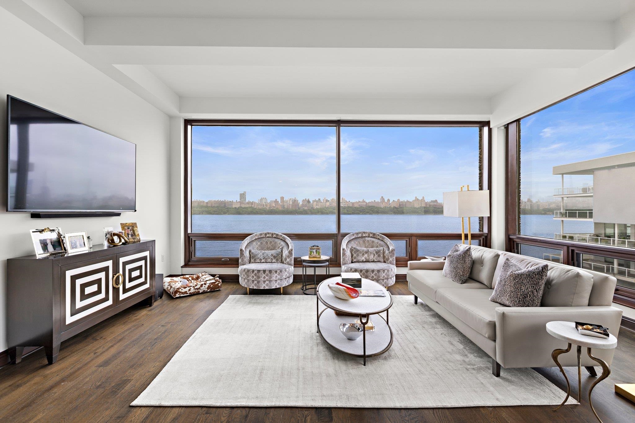 9 SOMERSET LANE - Photo 2