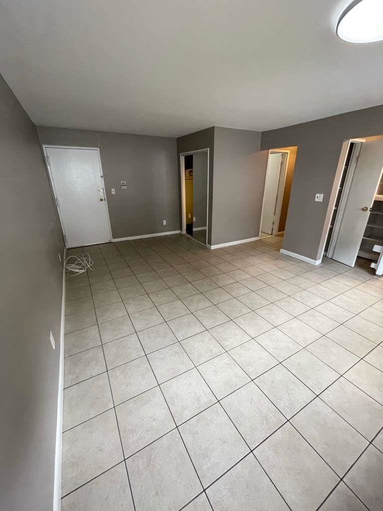 17 68TH ST - Photo 4