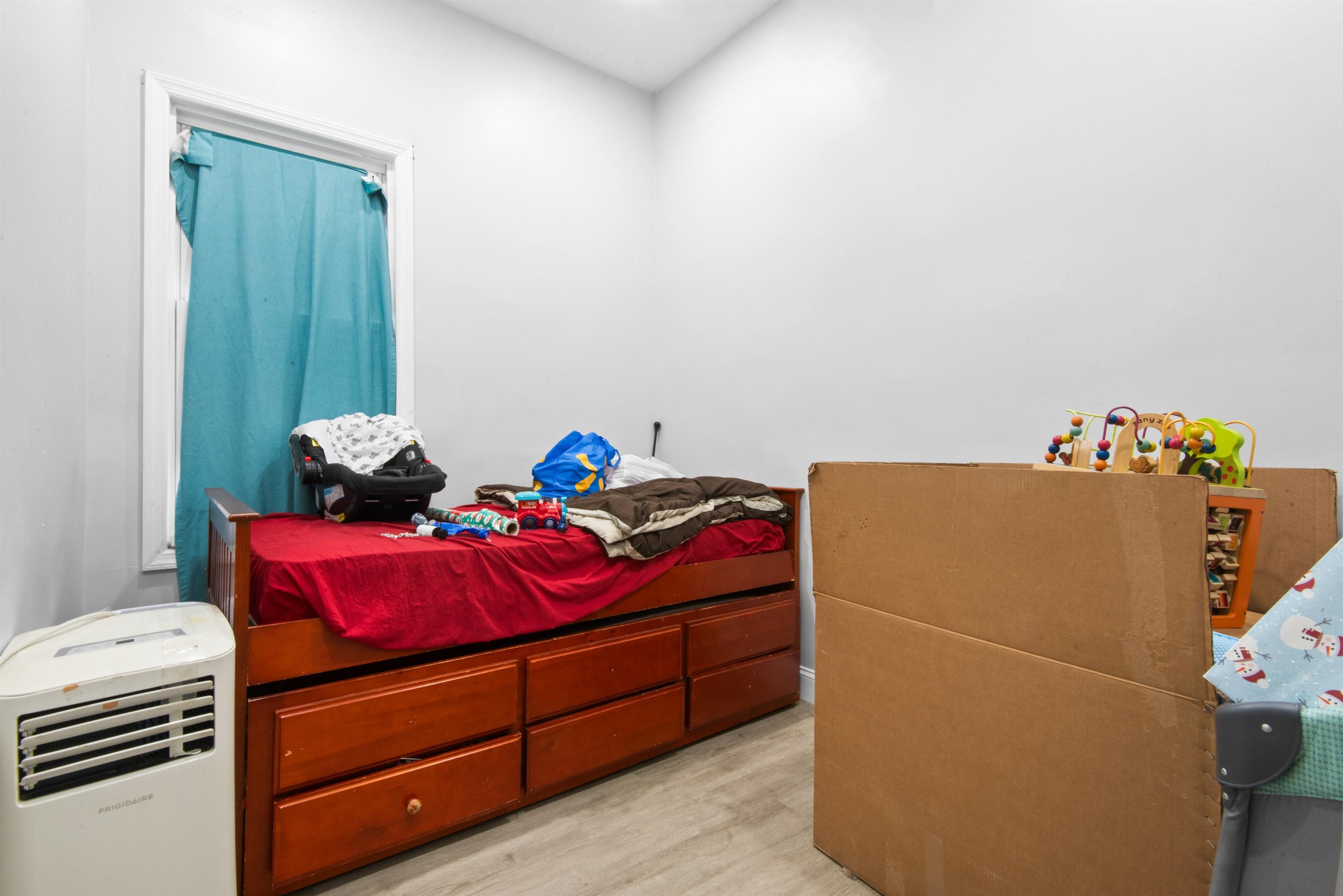 1515 KERRIGAN AVE - Photo 5