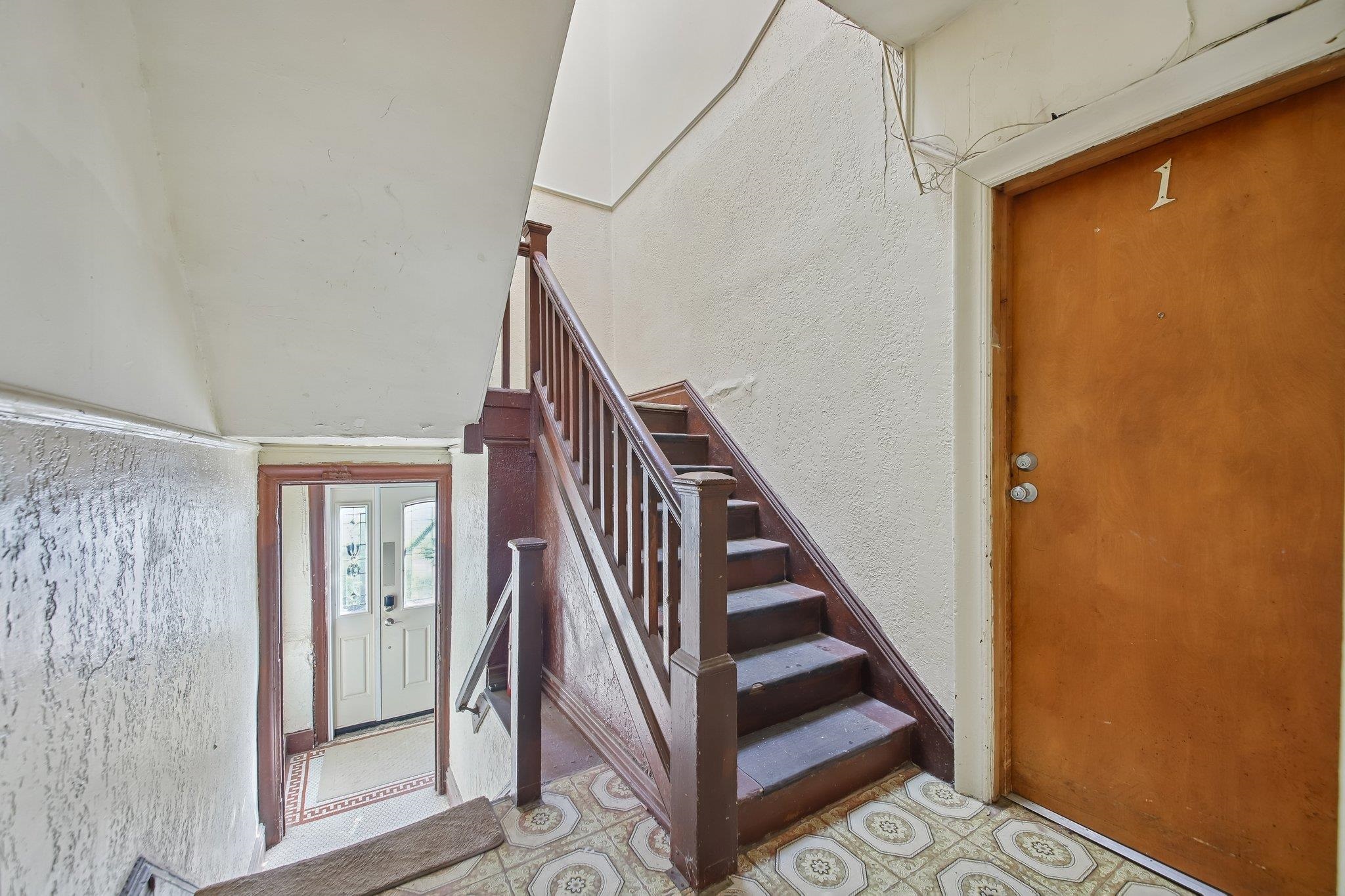 17 MYRTLE AVE - Photo 2