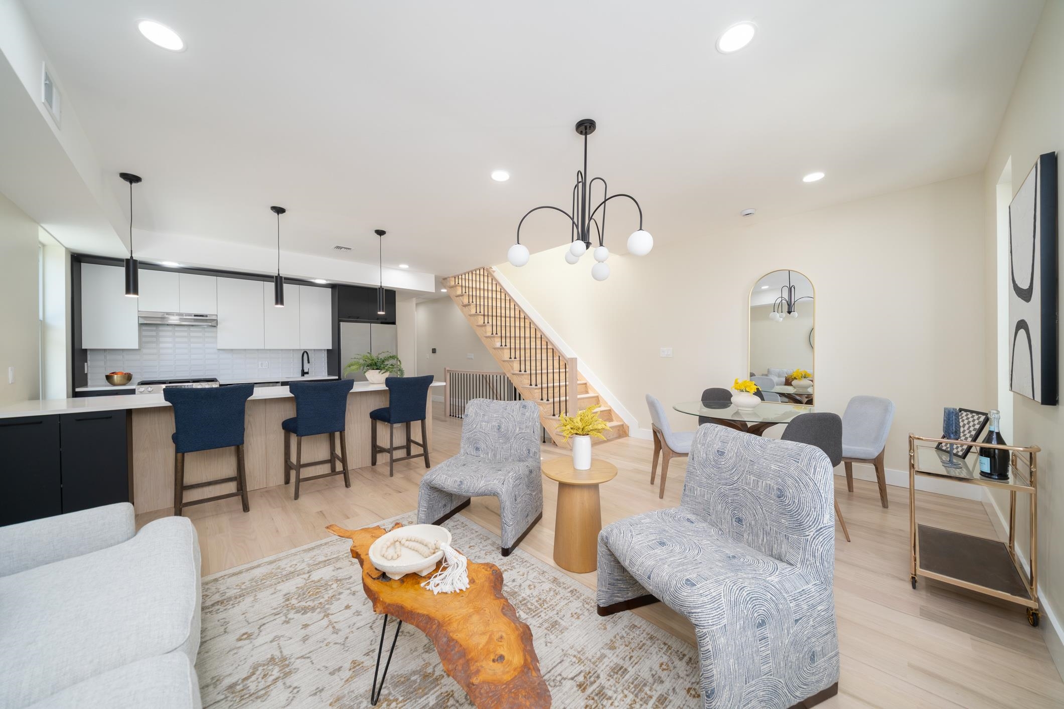 84 TERRACE AVE - Photo 5