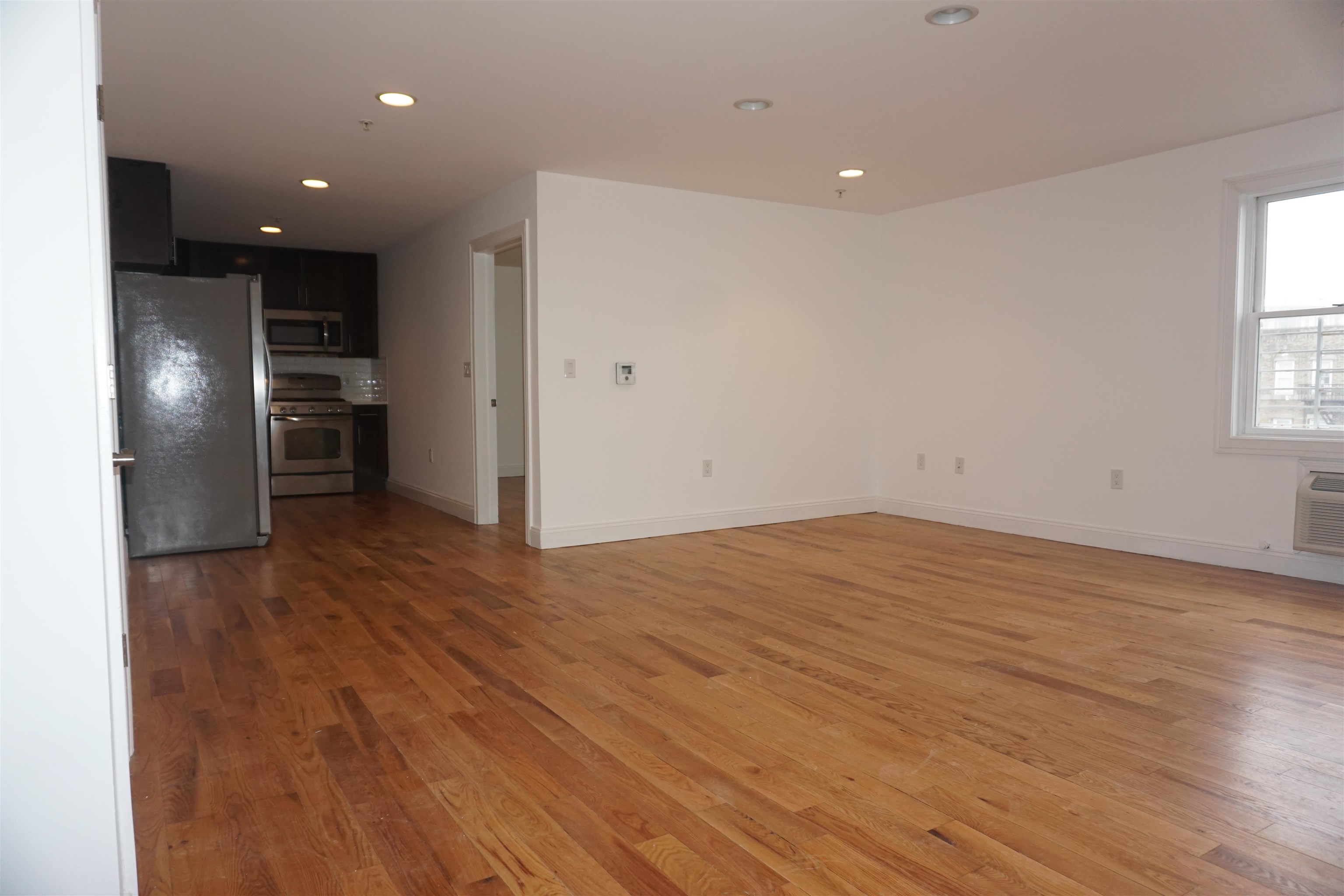 315 7TH ST - Photo 3