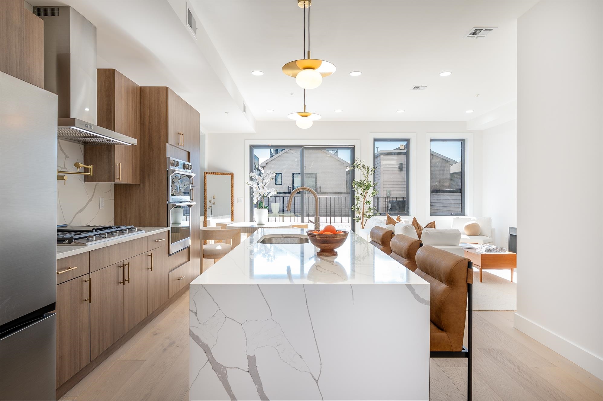 17 LEONARD ST - Photo 2