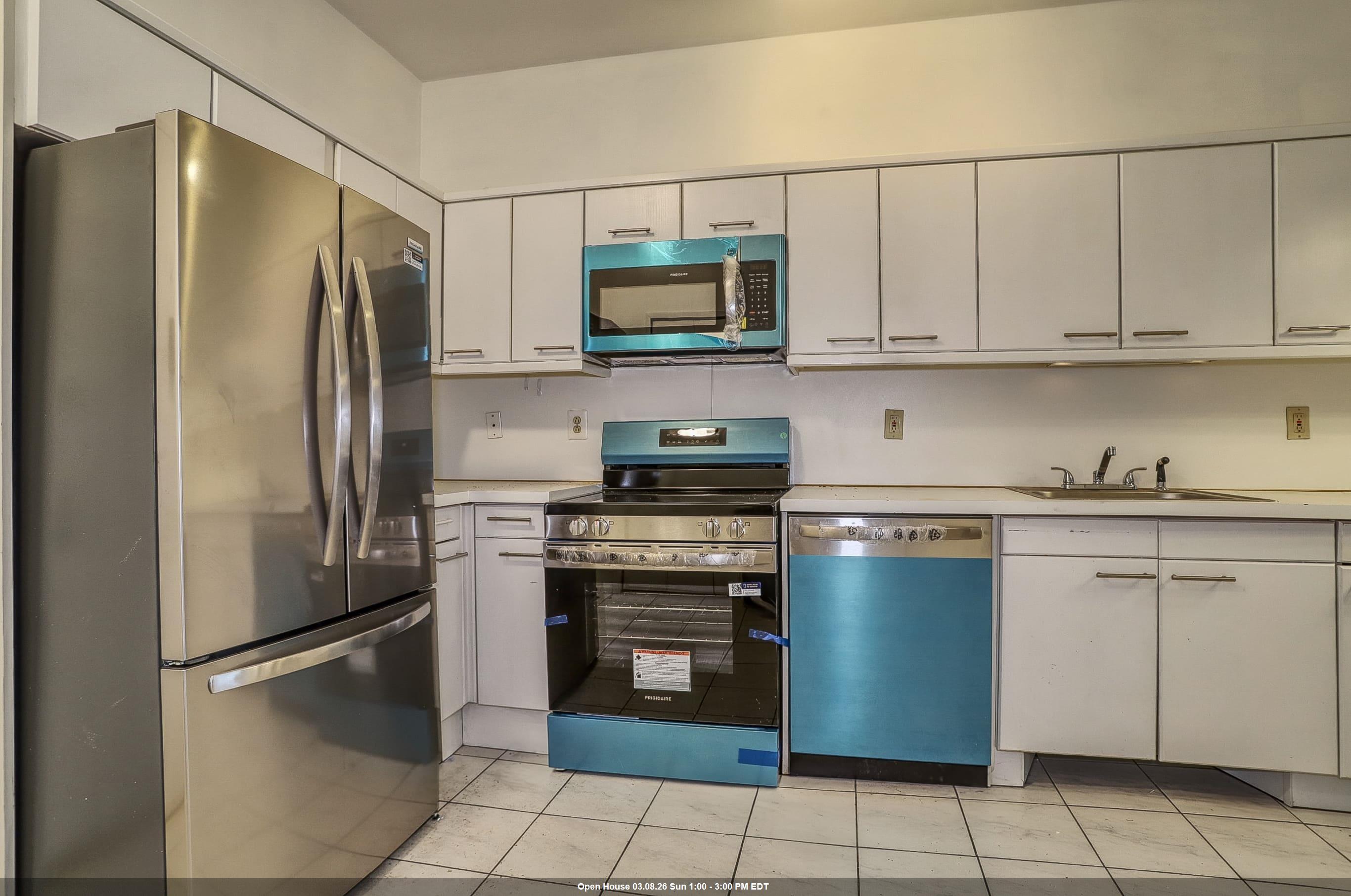 75 LIBERTY AVE - Photo 1