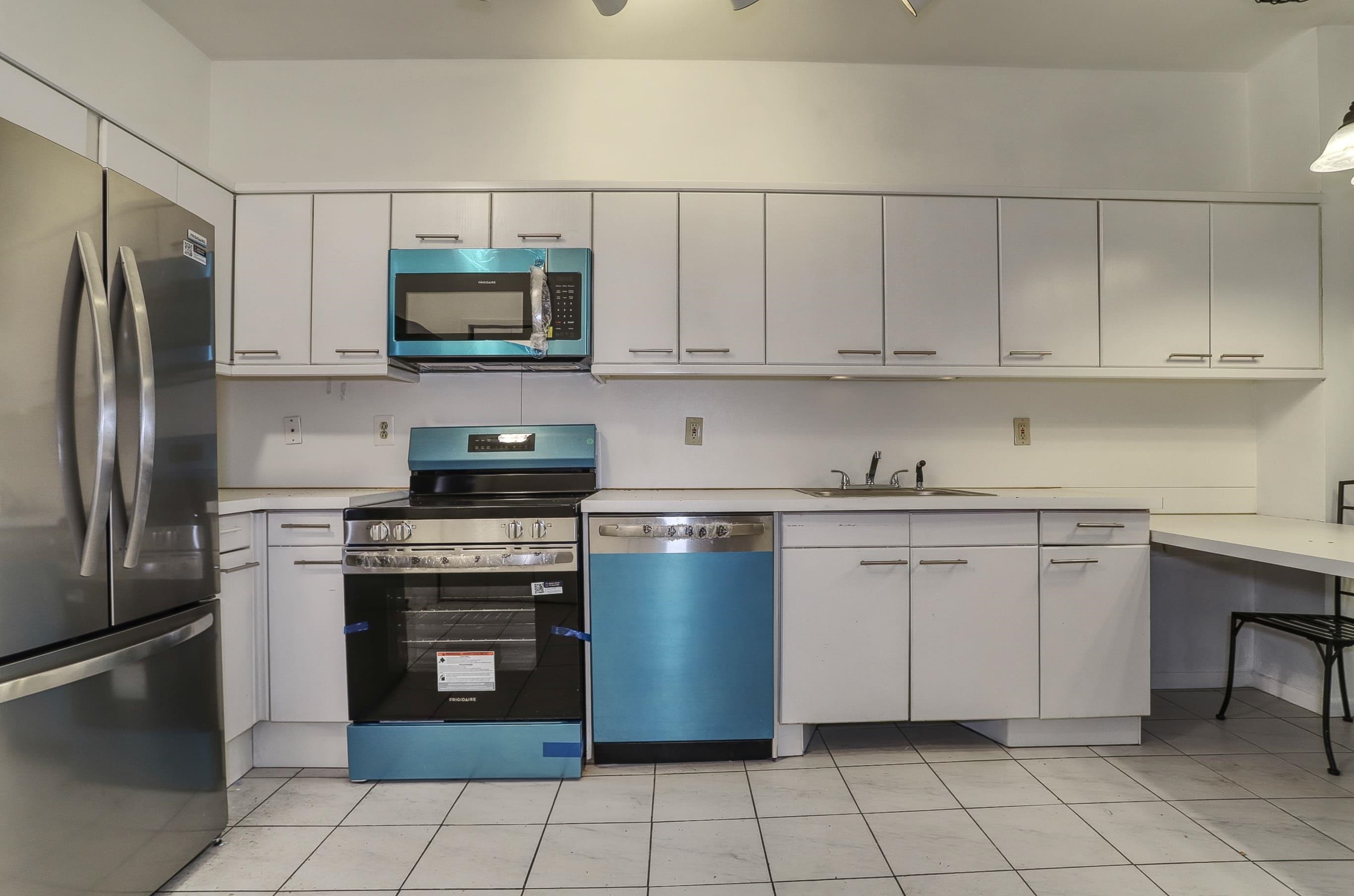 75 LIBERTY AVE - Photo 2