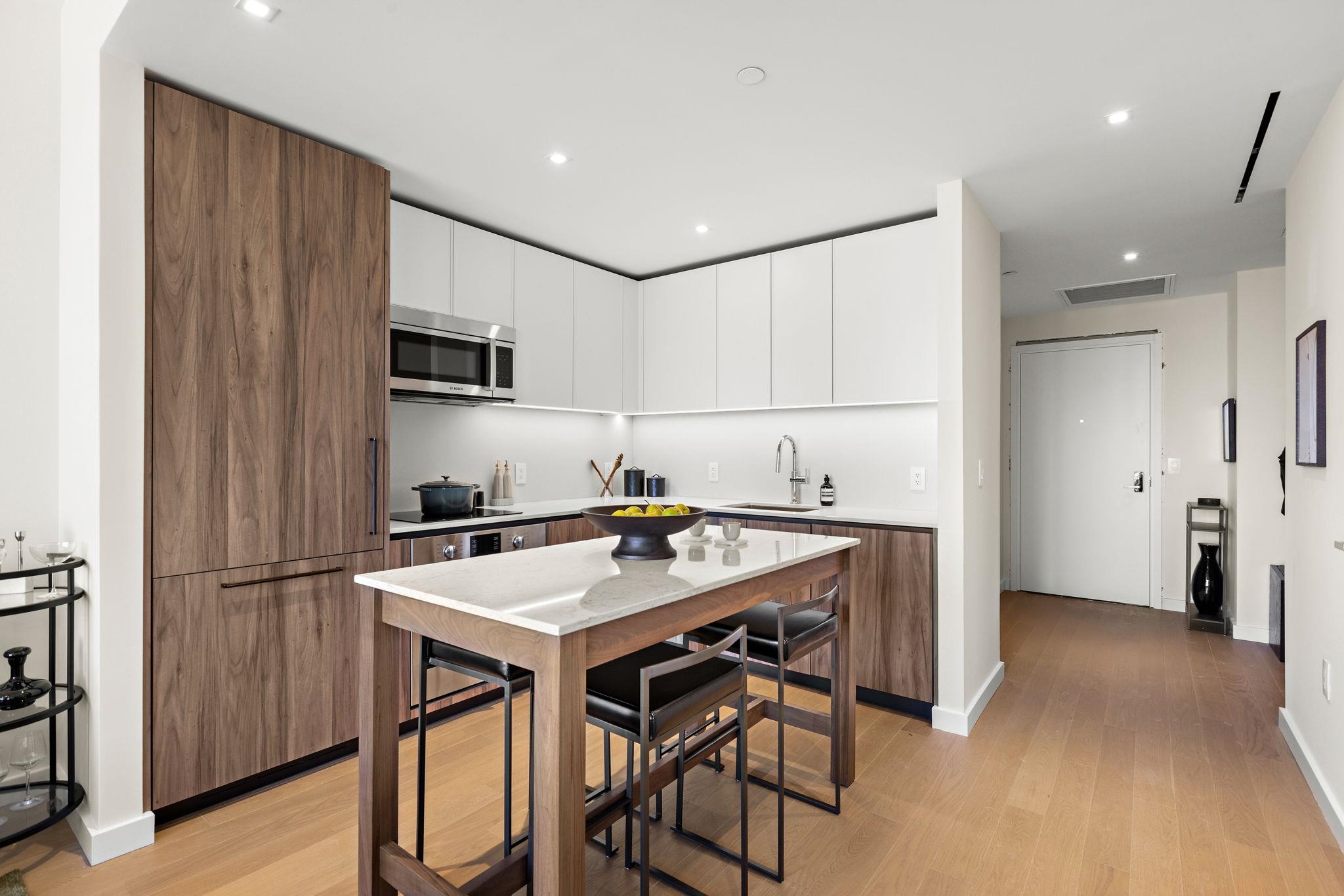 387 8TH ST - Photo 4