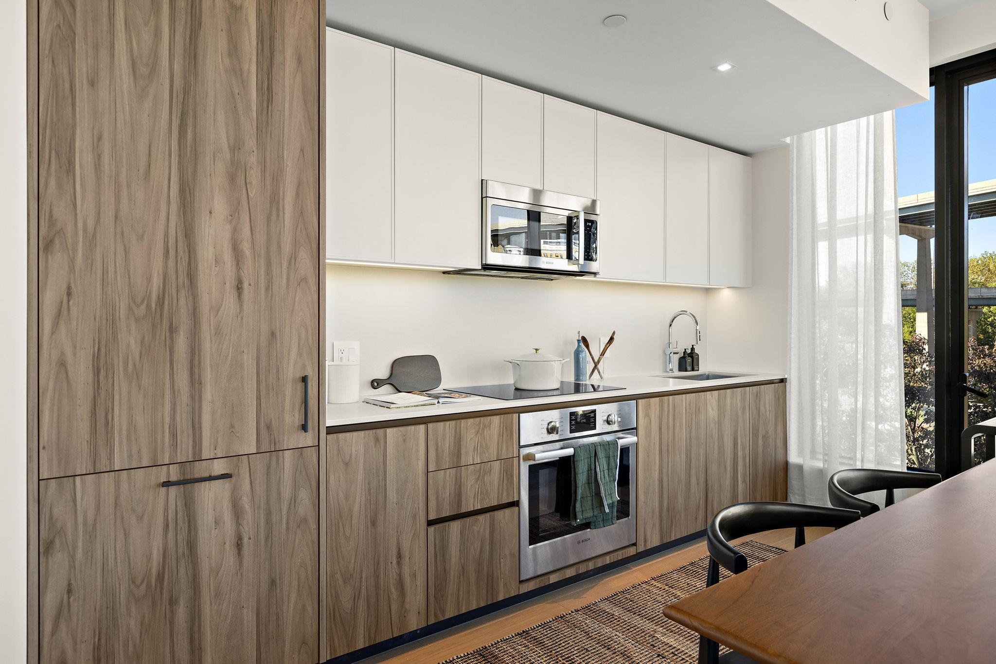 387 8TH ST - Photo 4