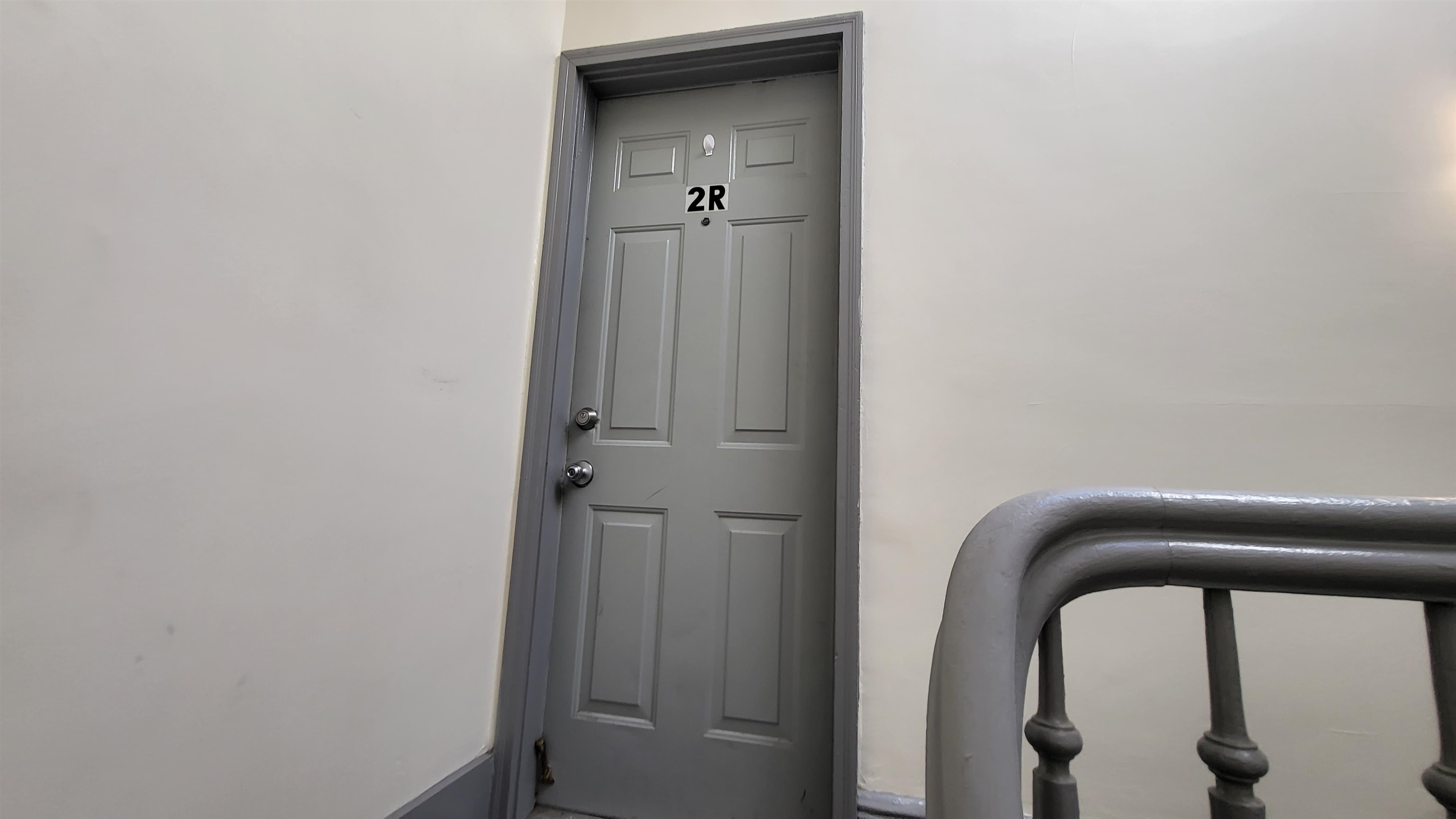 1506 SUMMIT AVE - Photo 5