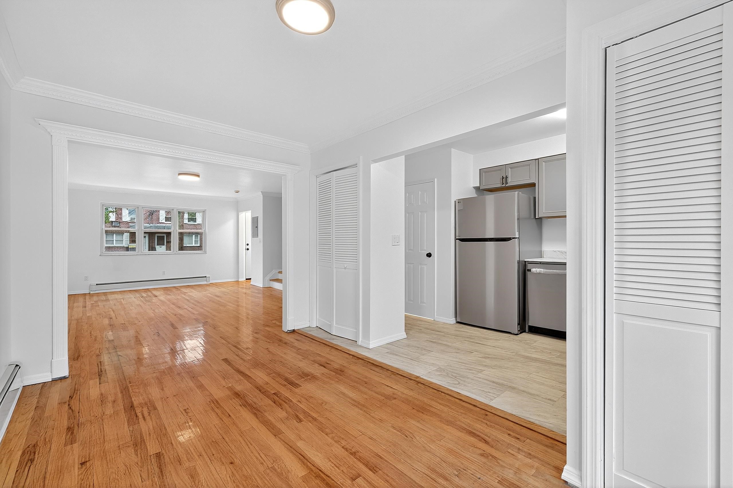 53 COLLEGE ST - Photo 4