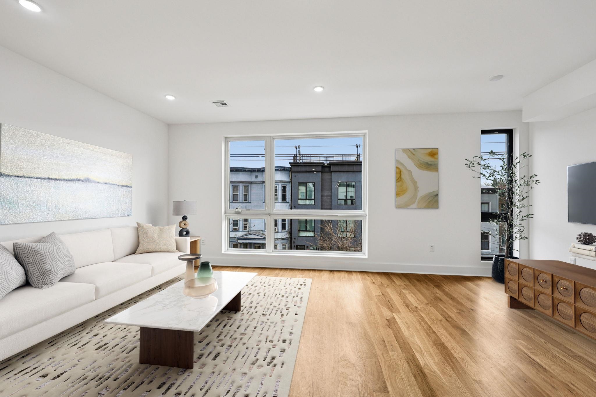 1003 SUMMIT AVE - Photo 1