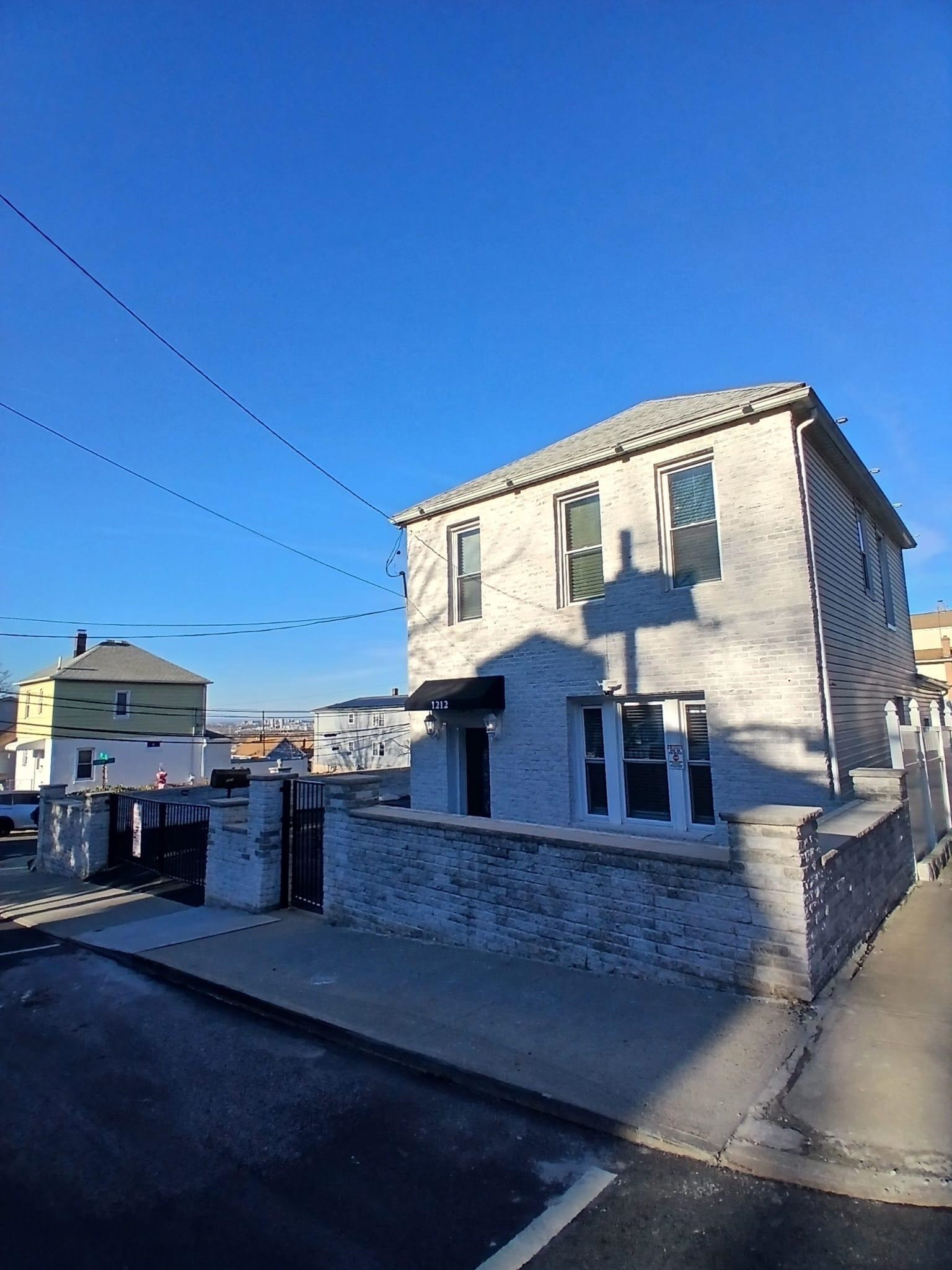 1212 89TH ST - Photo 2