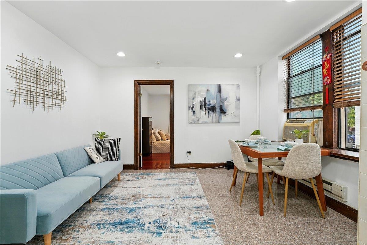 164 OGDEN AVE - Photo 4