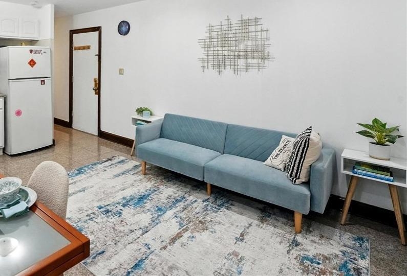 164 OGDEN AVE - Photo 1