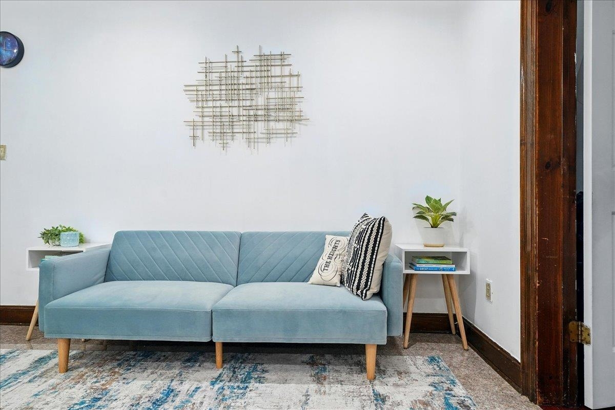 164 OGDEN AVE - Photo 2