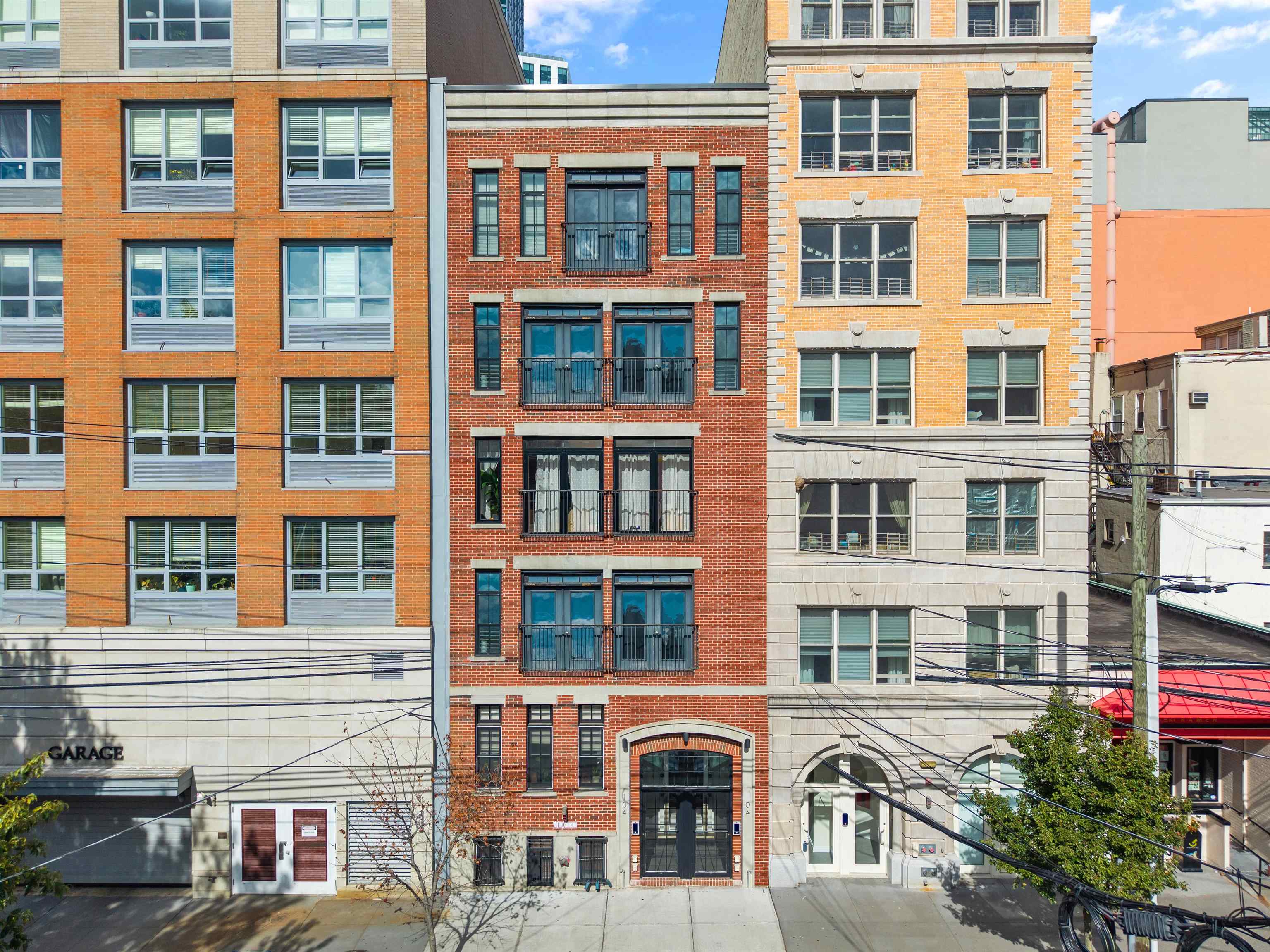 104 YORK ST - Photo 2