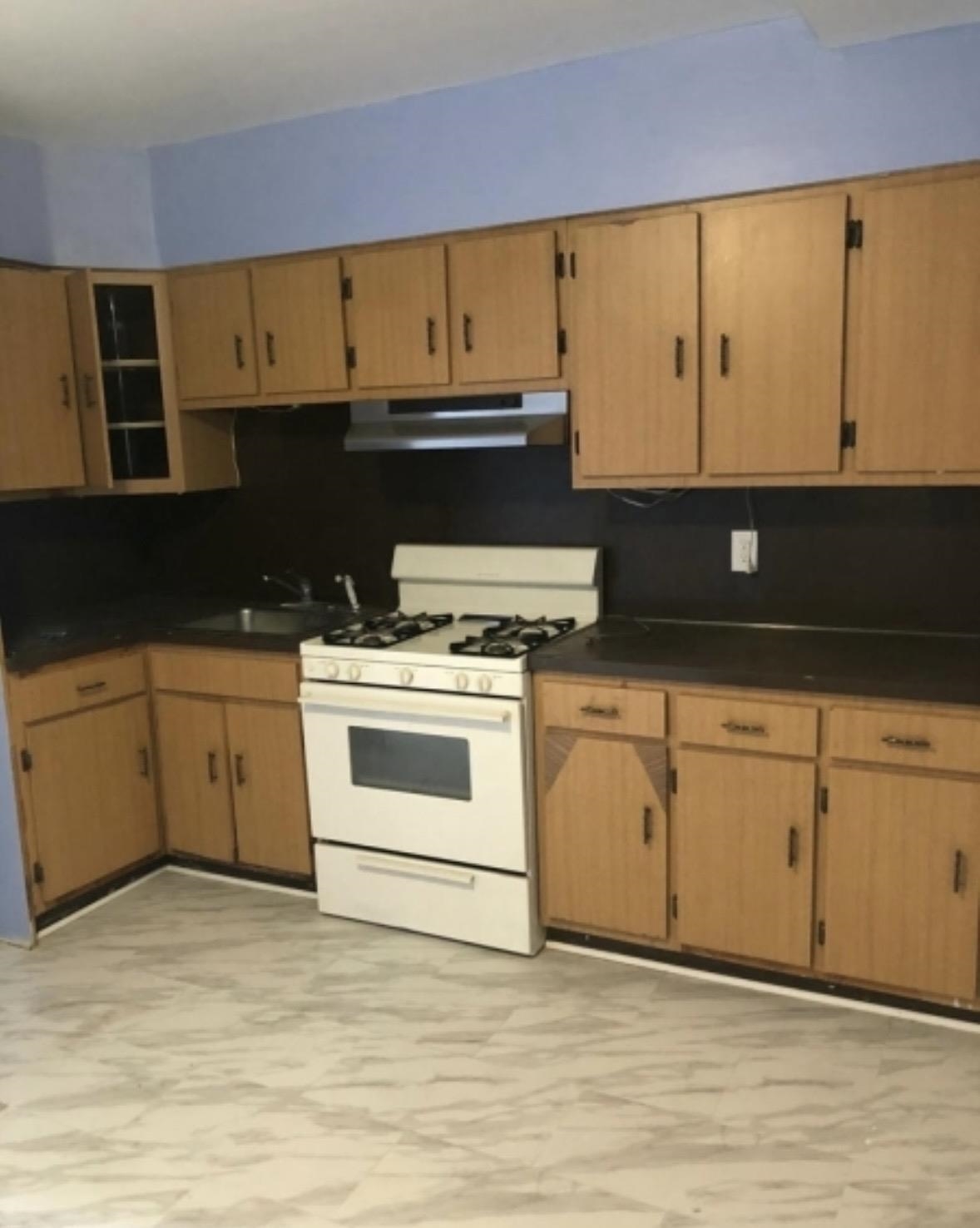 505 5TH ST - Photo 3