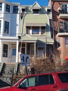 29 SUMMIT AVE - Photo 1