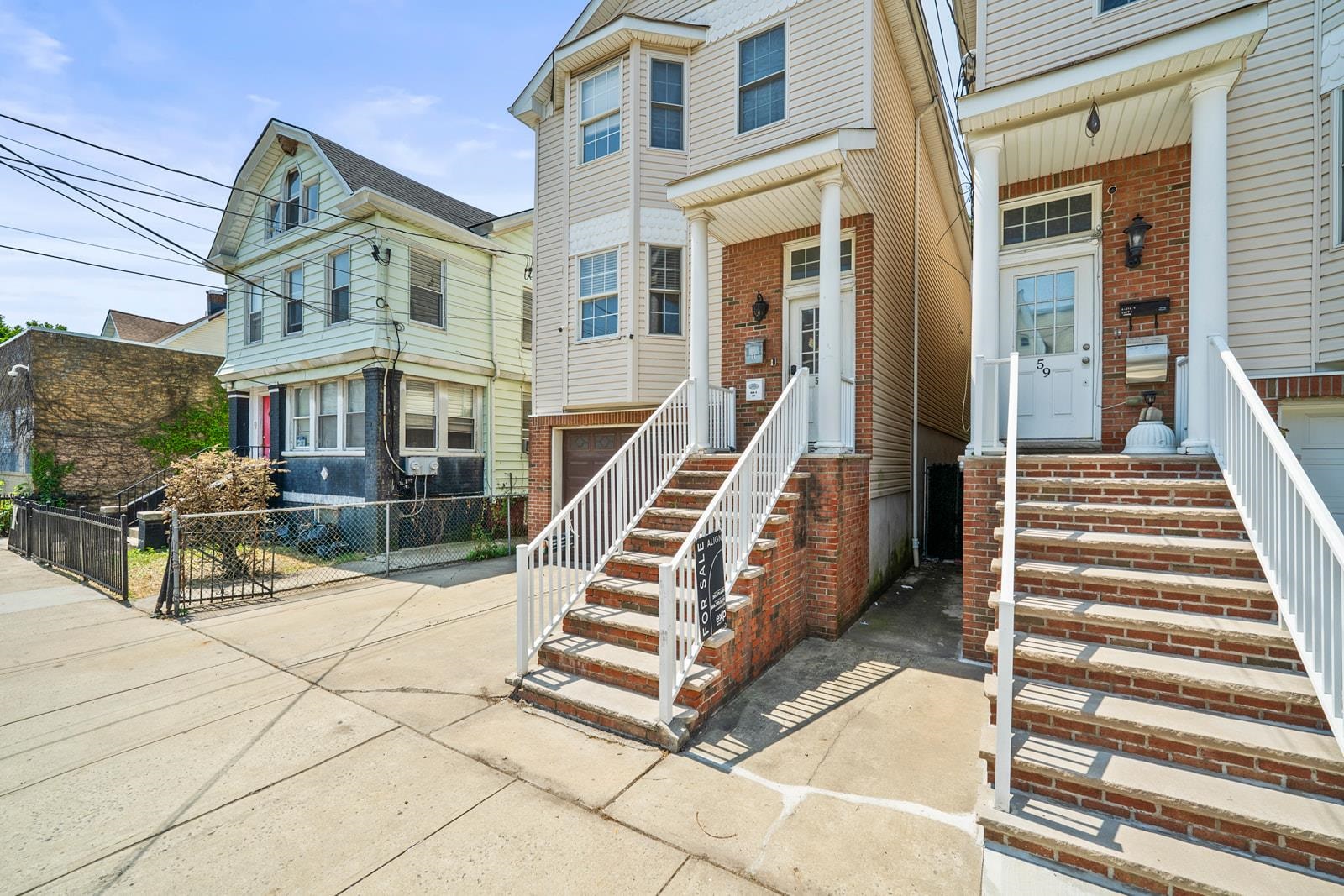 57 STORMS AVE - Photo 3