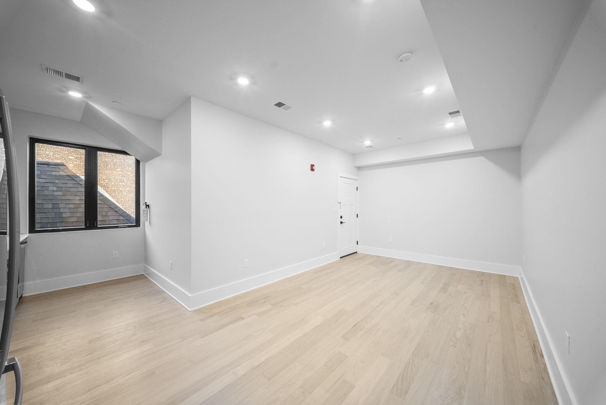 124 GLENWOOD AVE - Photo 5