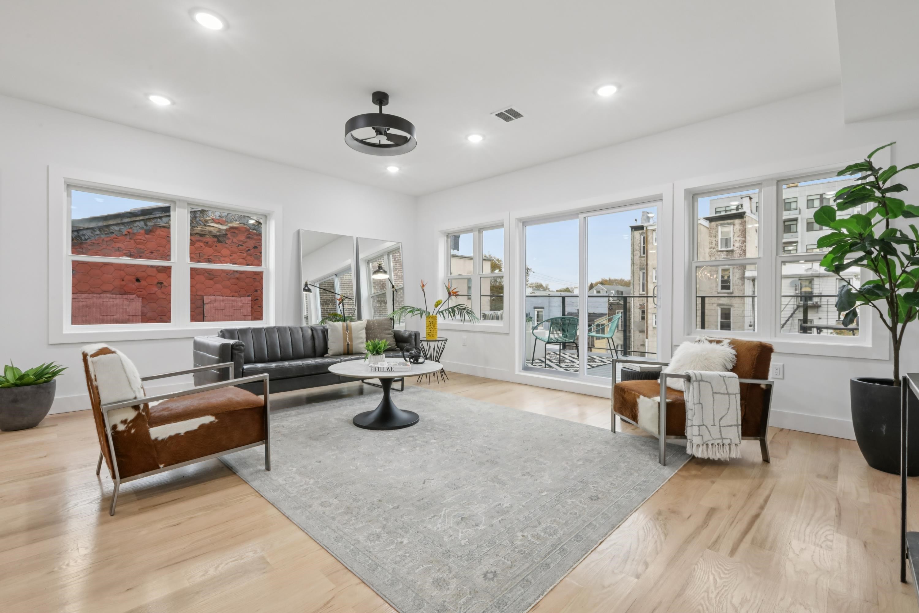 78 BEACON AVE - Photo 3