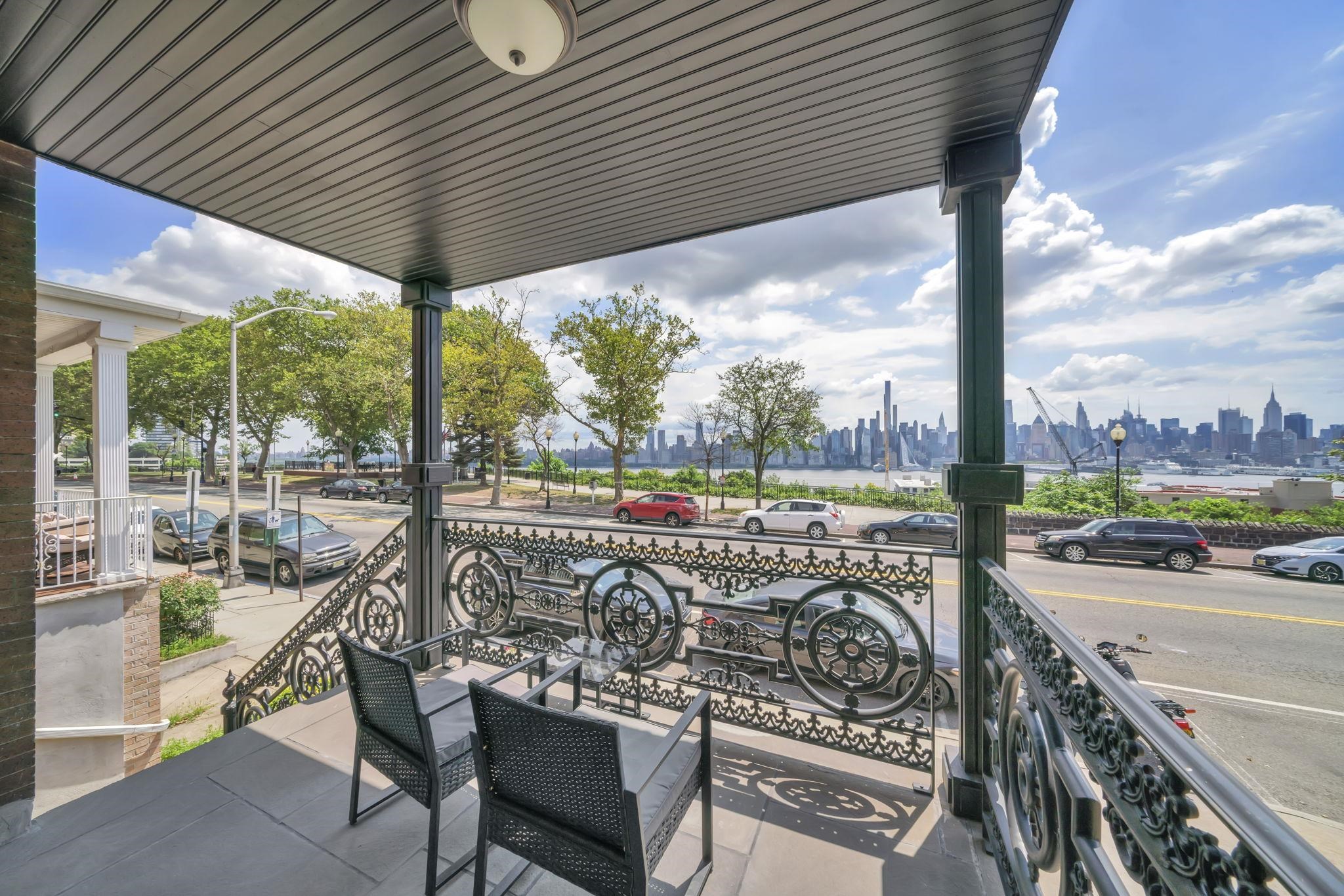 5303 BLVD EAST - Photo 3