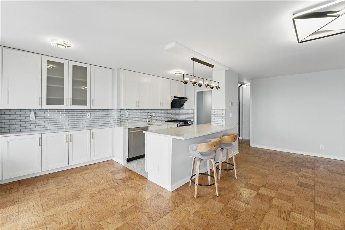 6600 BLVD EAST - Photo 5