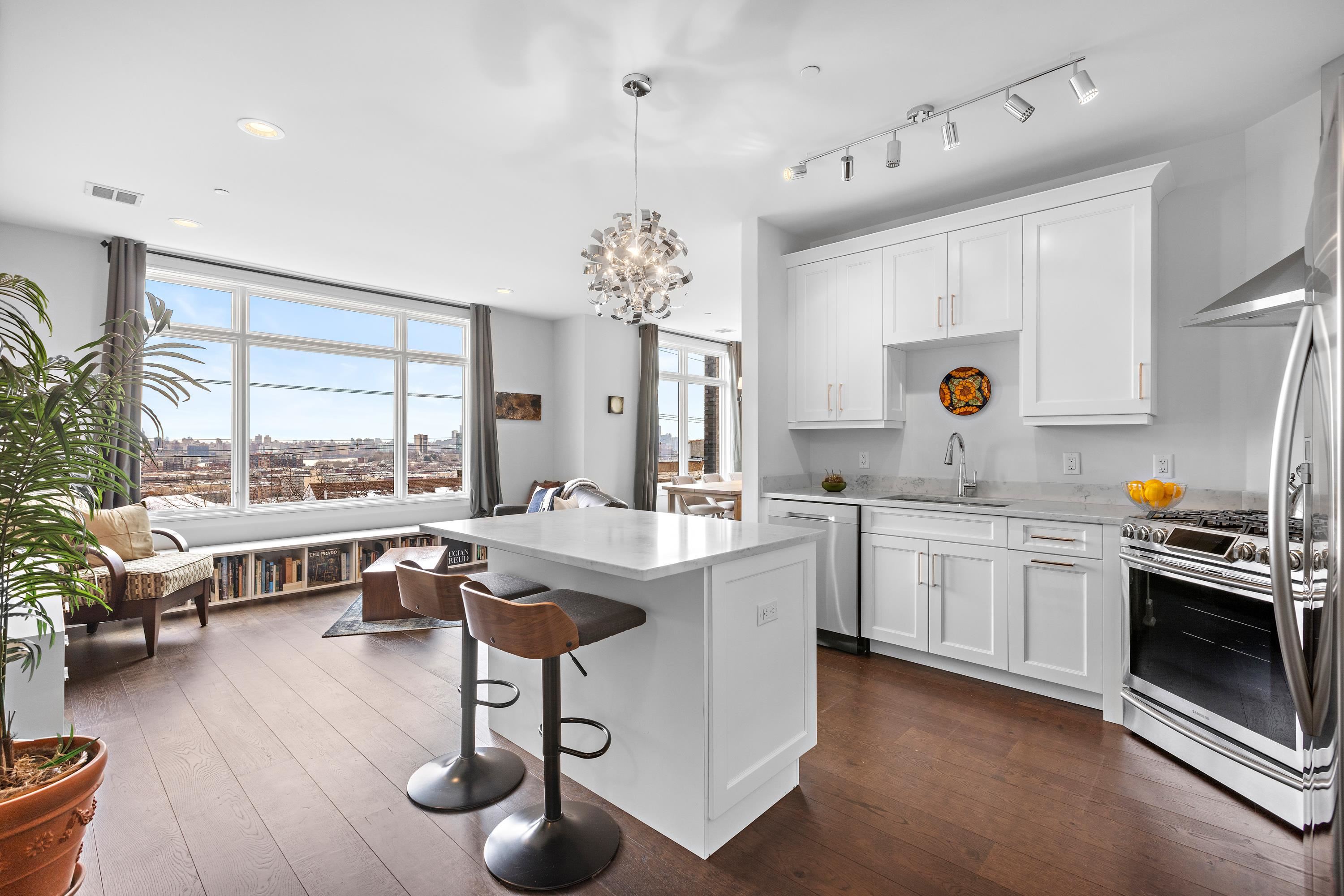 801 PALISADE AVE - Photo 1