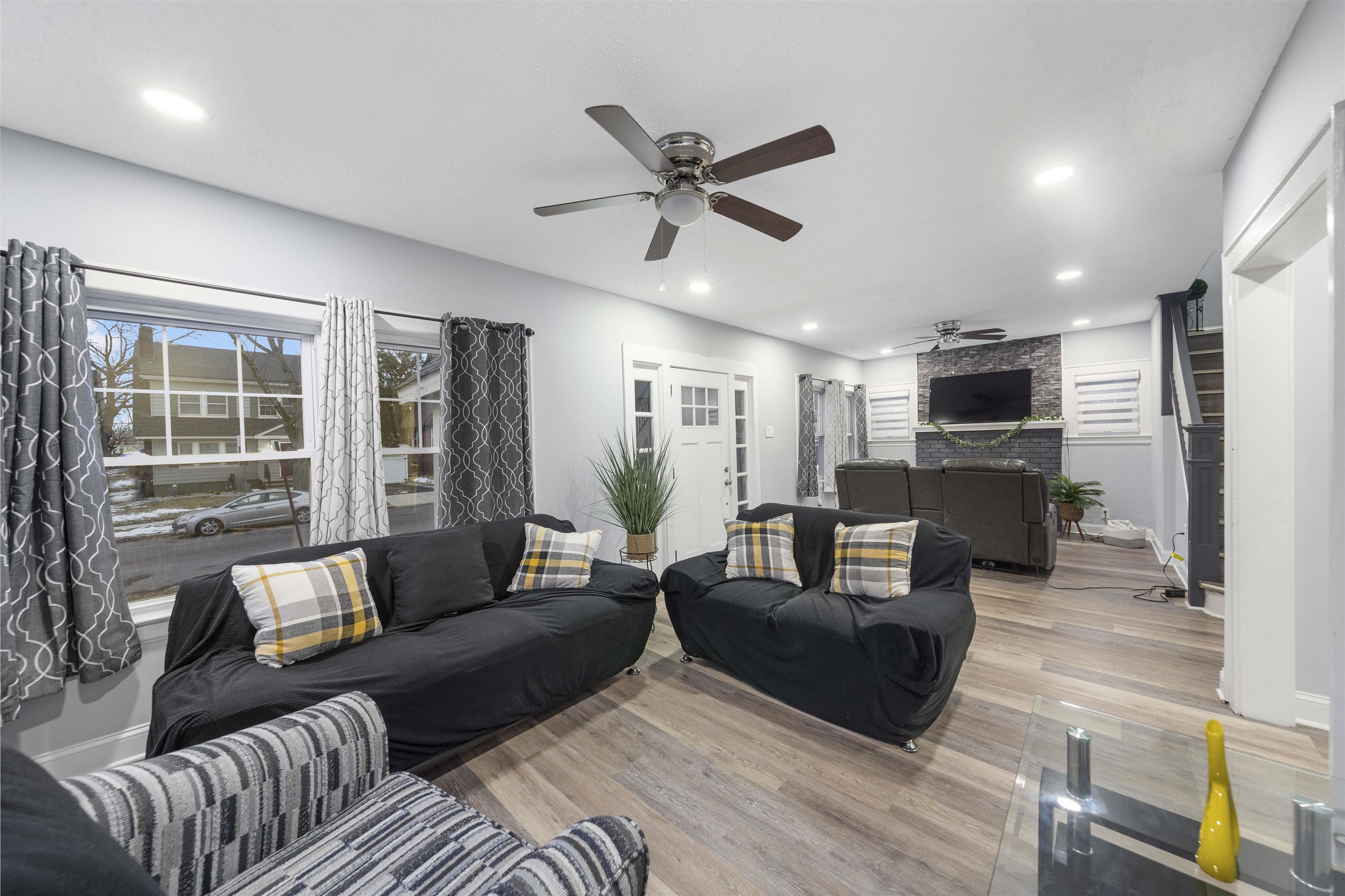 61-63 KEER AVE - Photo 2