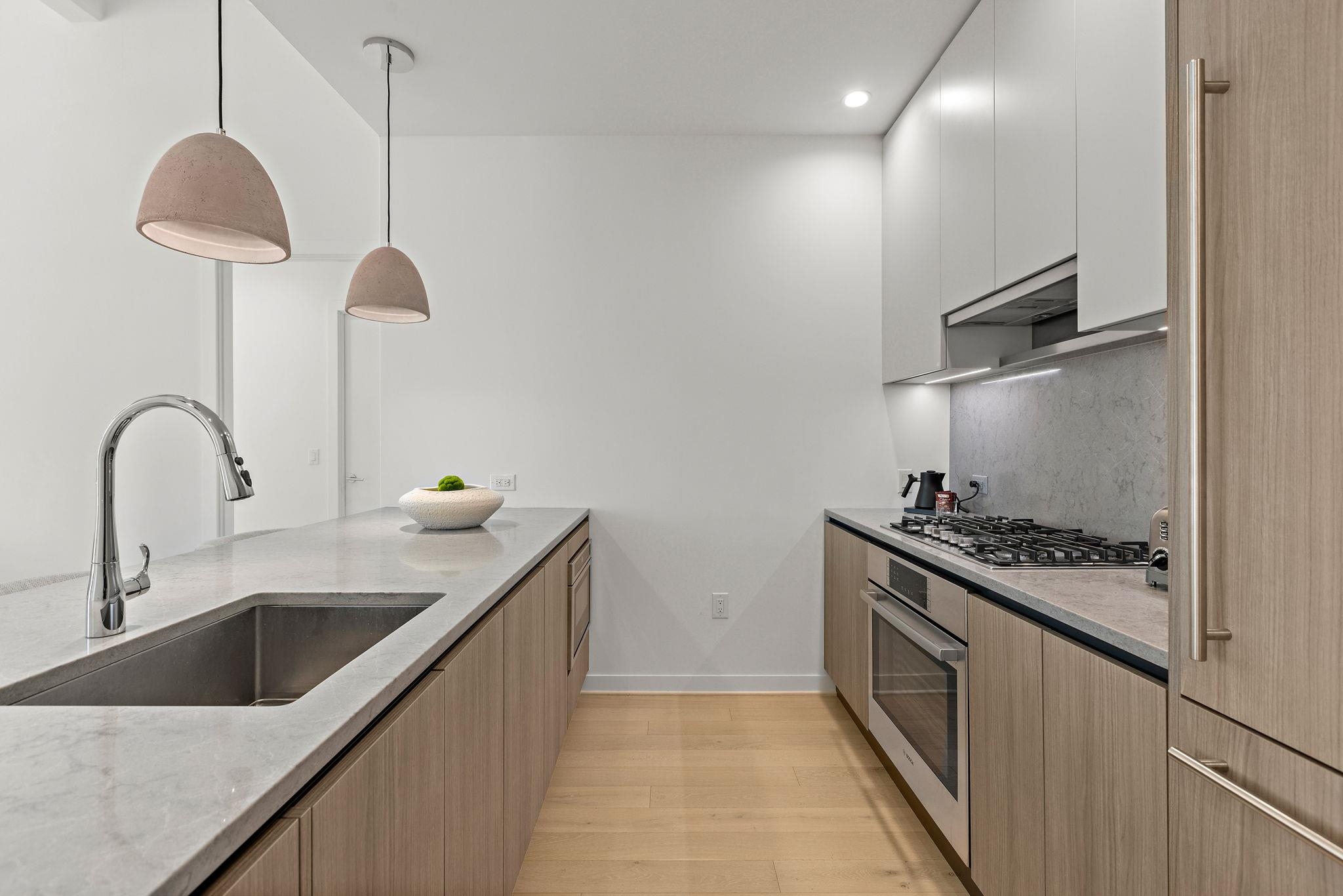 155 BAY ST - Photo 4