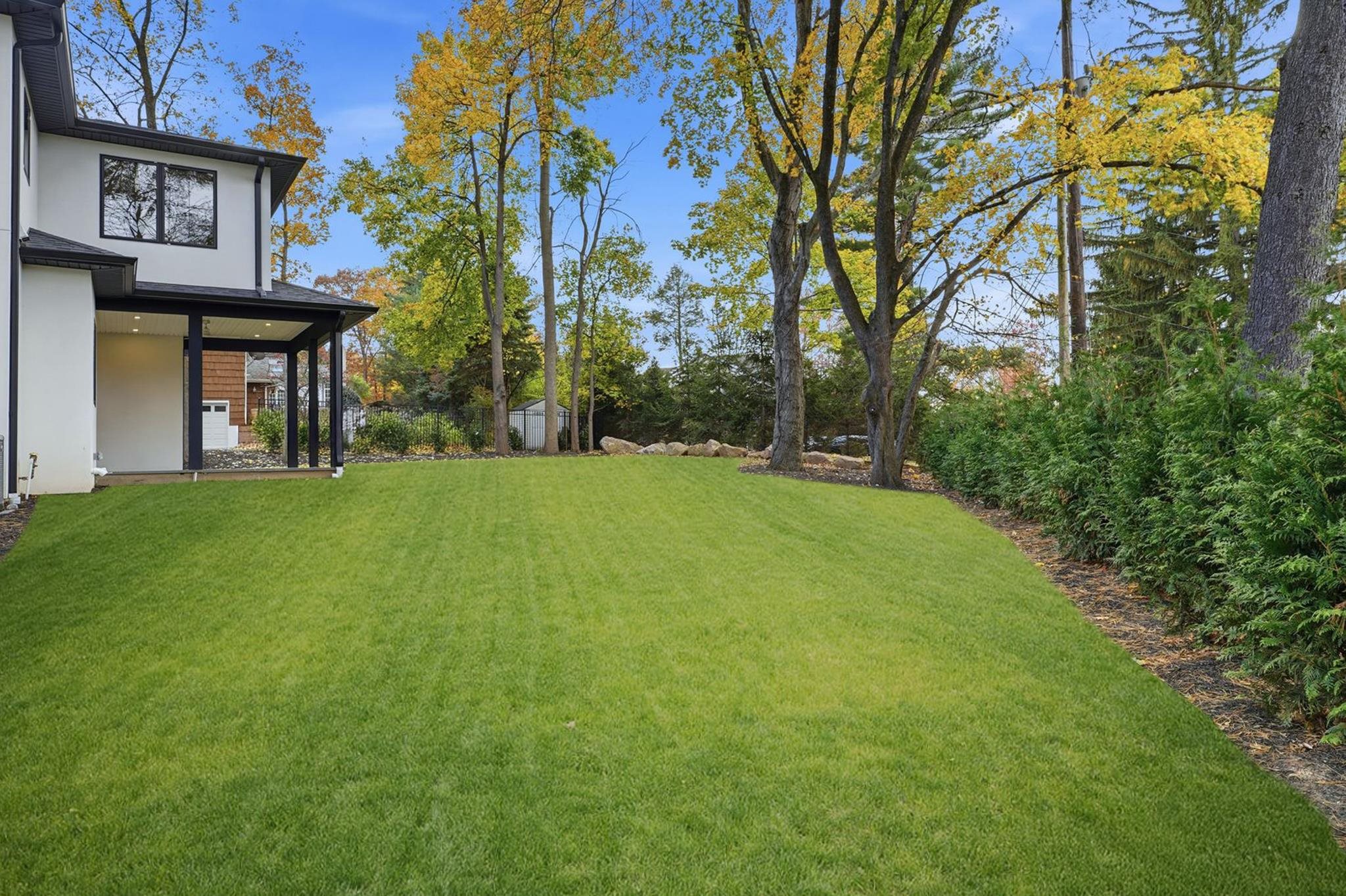 121 ENGLE ST - Photo 4