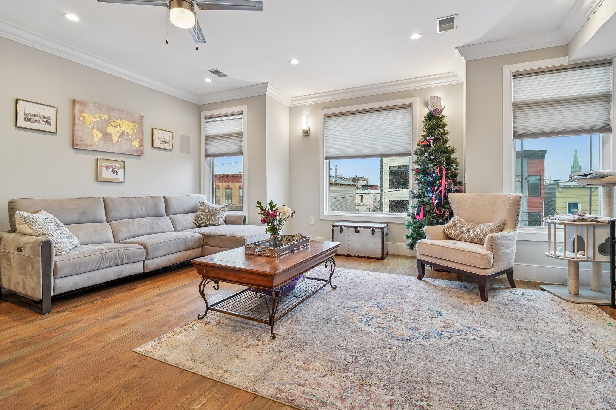 104 POPLAR ST - Photo 2