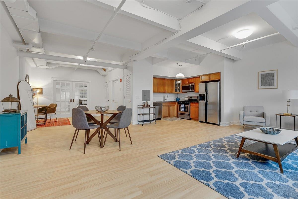 300 COMMUNIPAW AVE - Photo 5