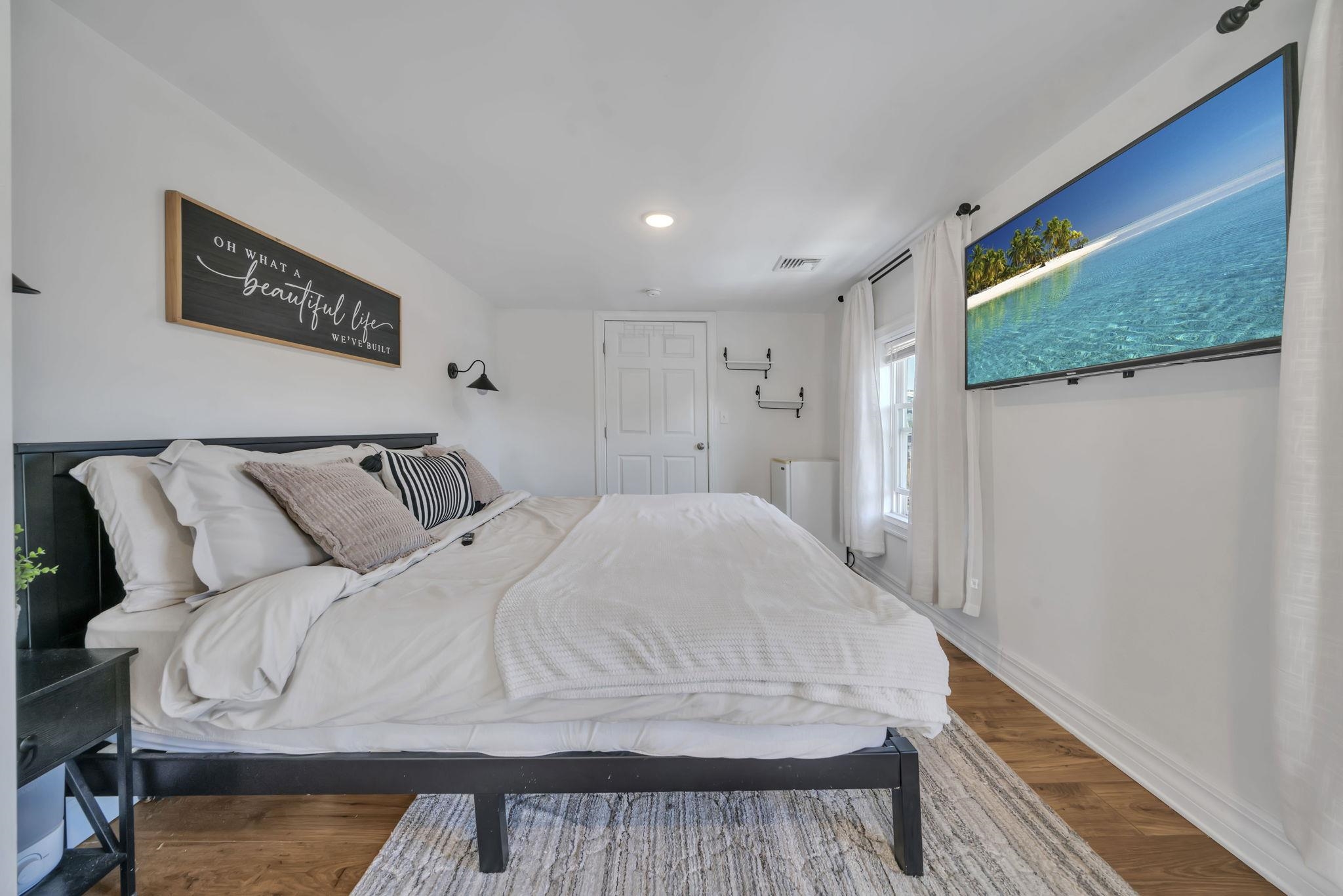 24 MAPLEWOOD AVE - Photo 4