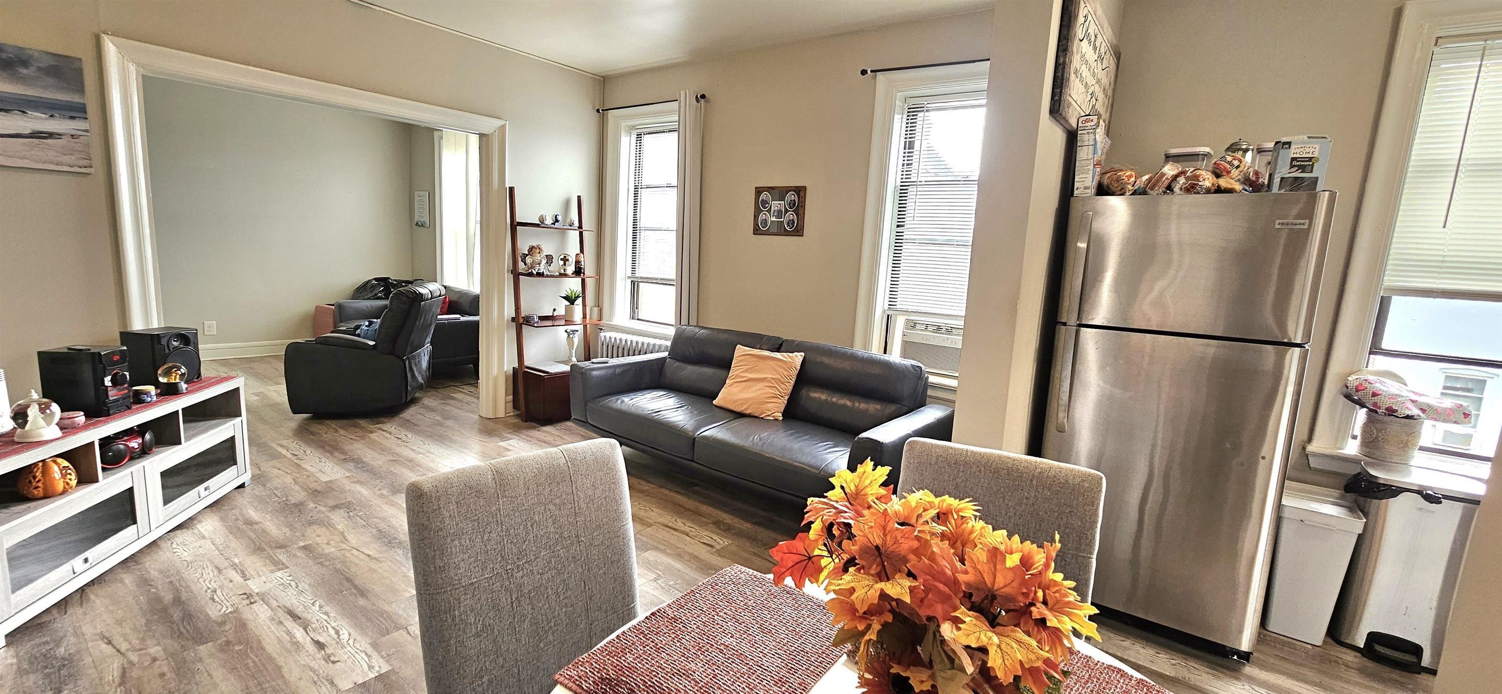 429 FAIRMOUNT AVE - Photo 4