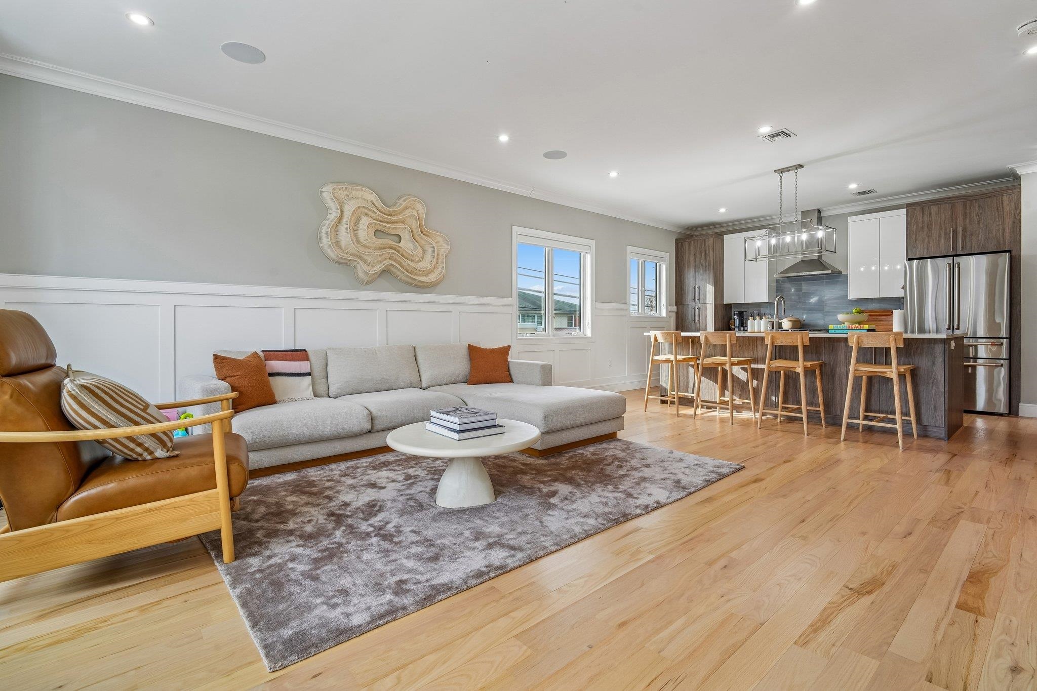 305 8TH ST - Photo 4