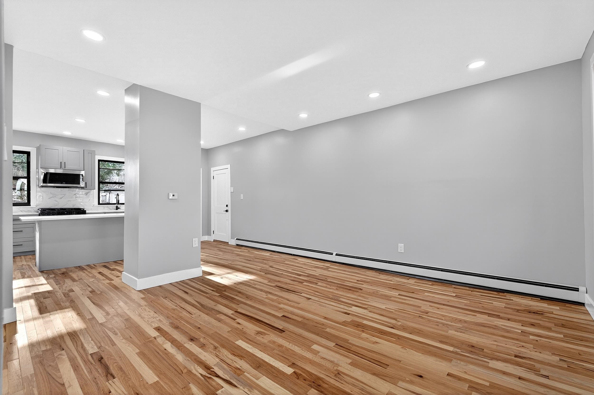 22 WEST 10TH ST - Photo 3